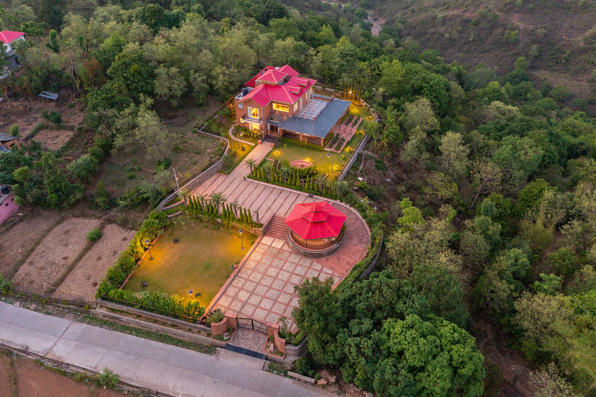 Dhauladhar House - Masrur