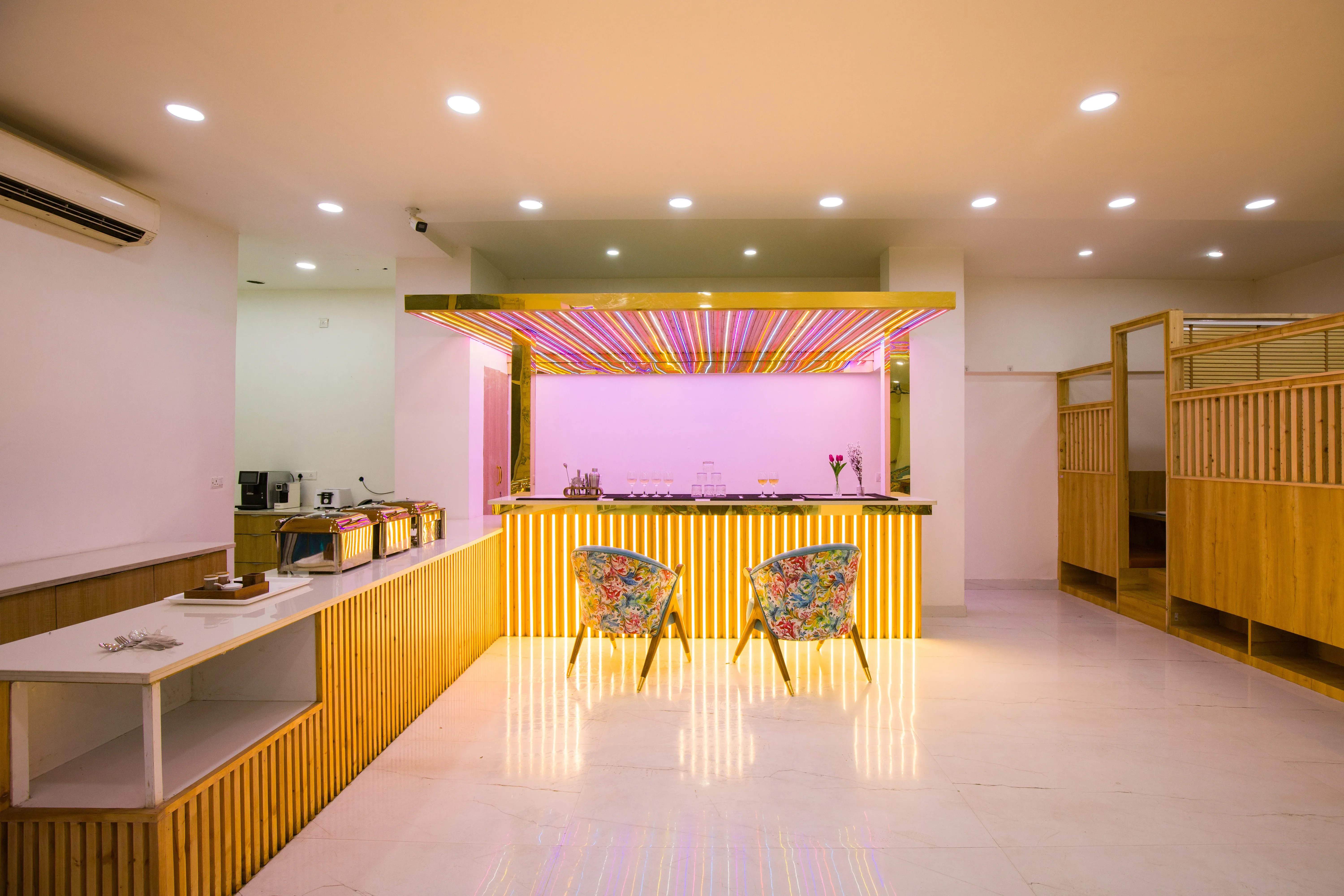 Miyabi Executive Suite | Elegant 1-BHK Suite With Common Pool, Gym & Restaurant - Image 5