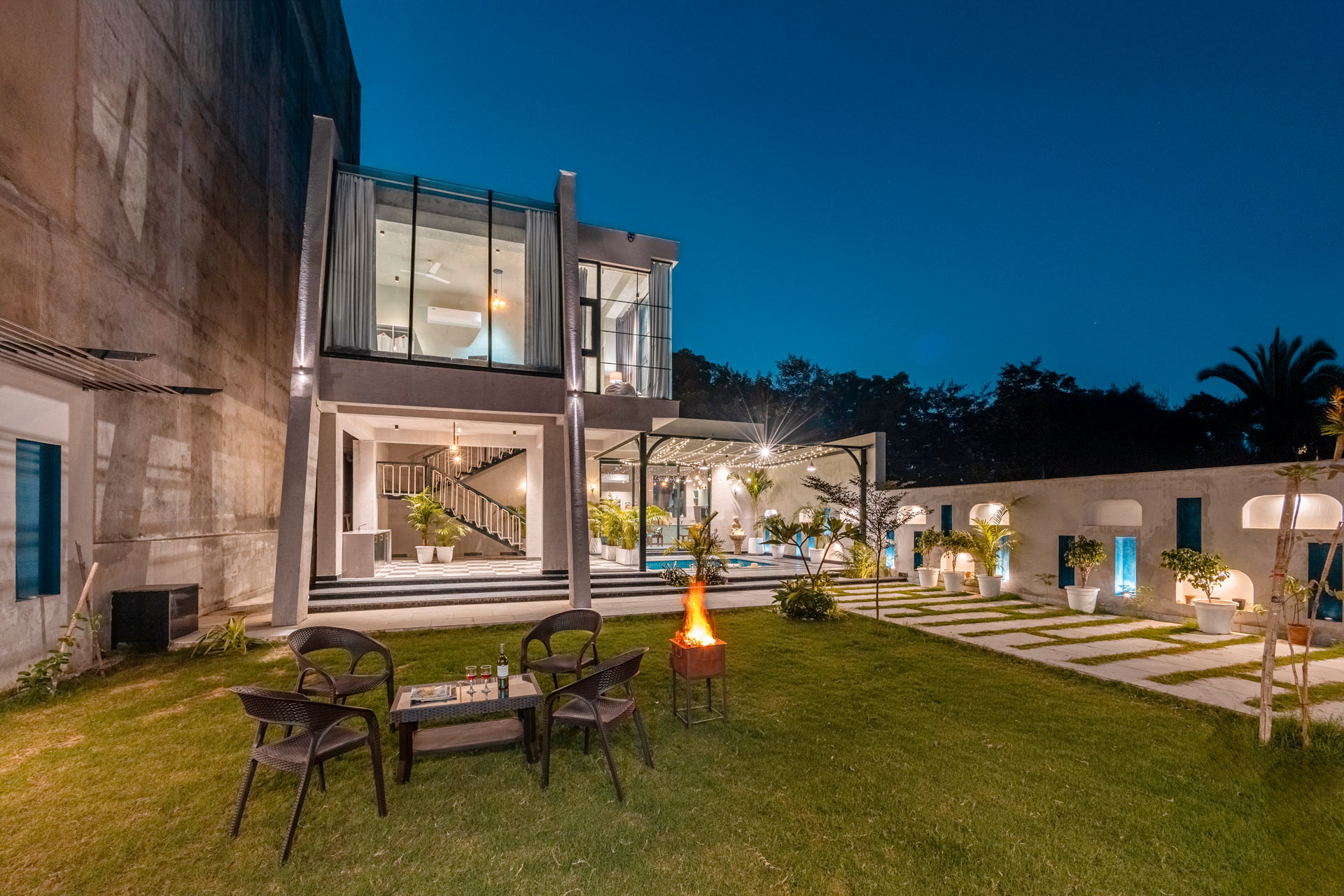 Flicker @ Starlit Manor - Image 2