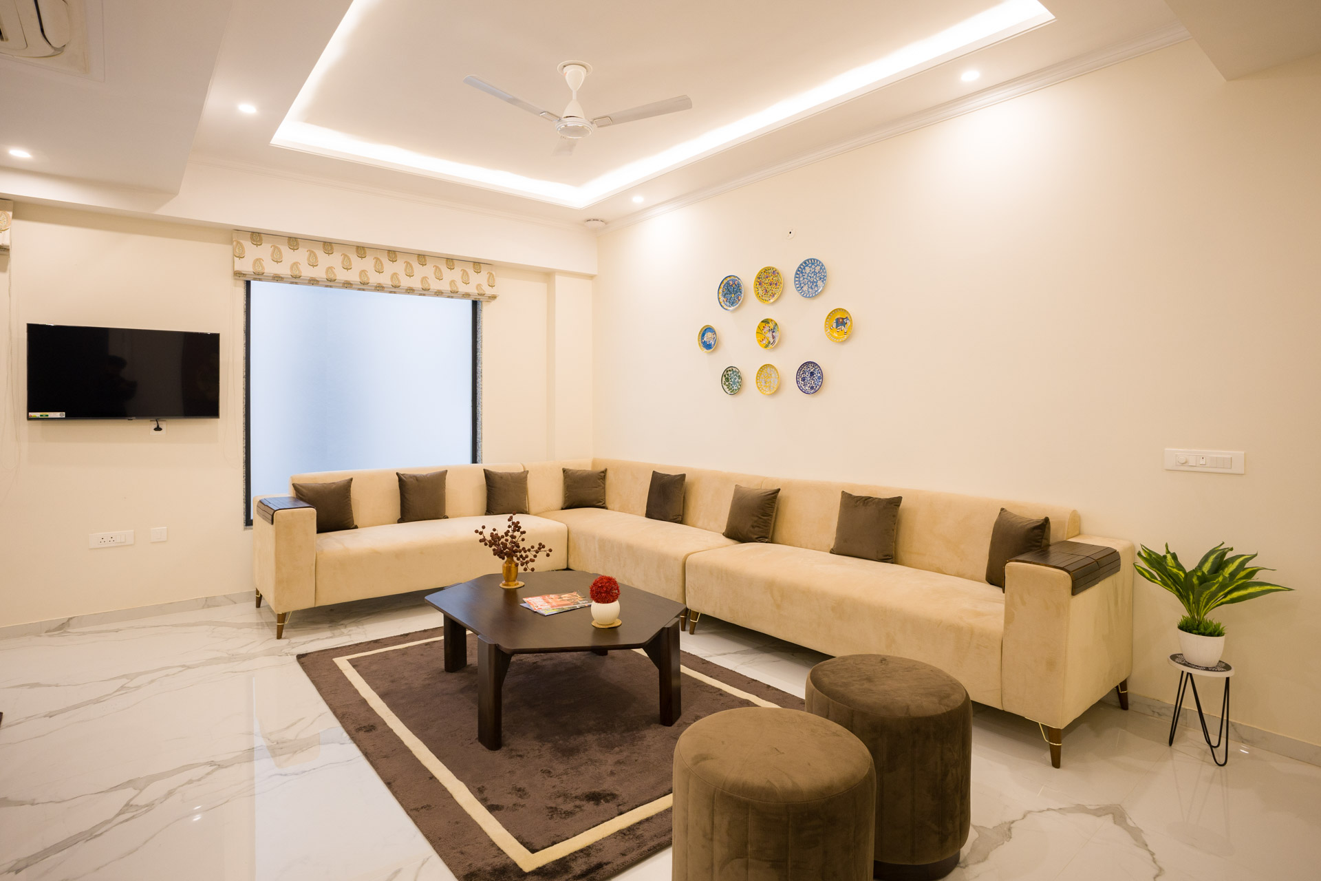 Sabora White - Image 3