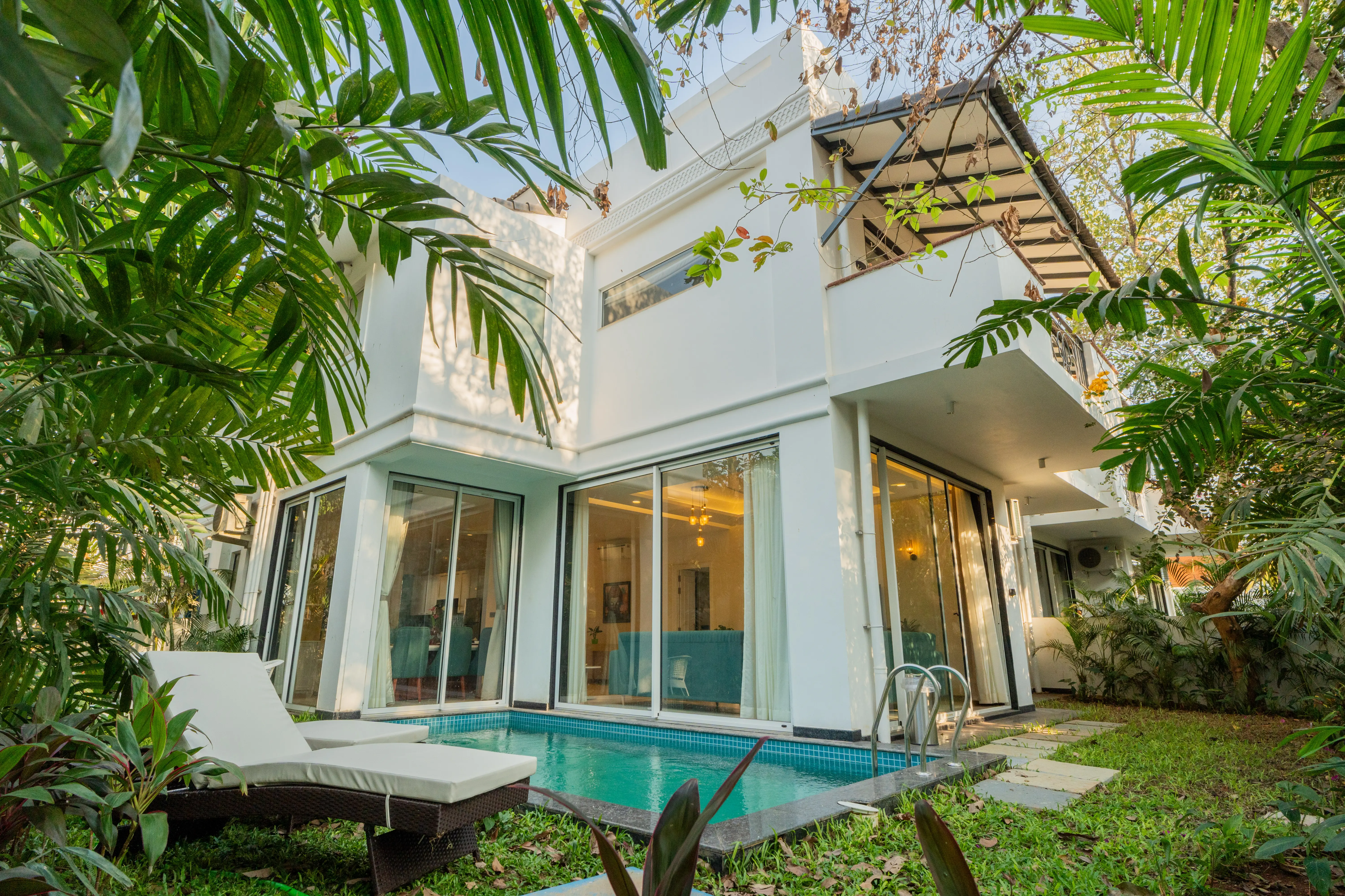 Laguna Camellia | Opulent 4-BHK Getaway Near Popular Beaches With Private Pool, Balcony & Indoor Bar