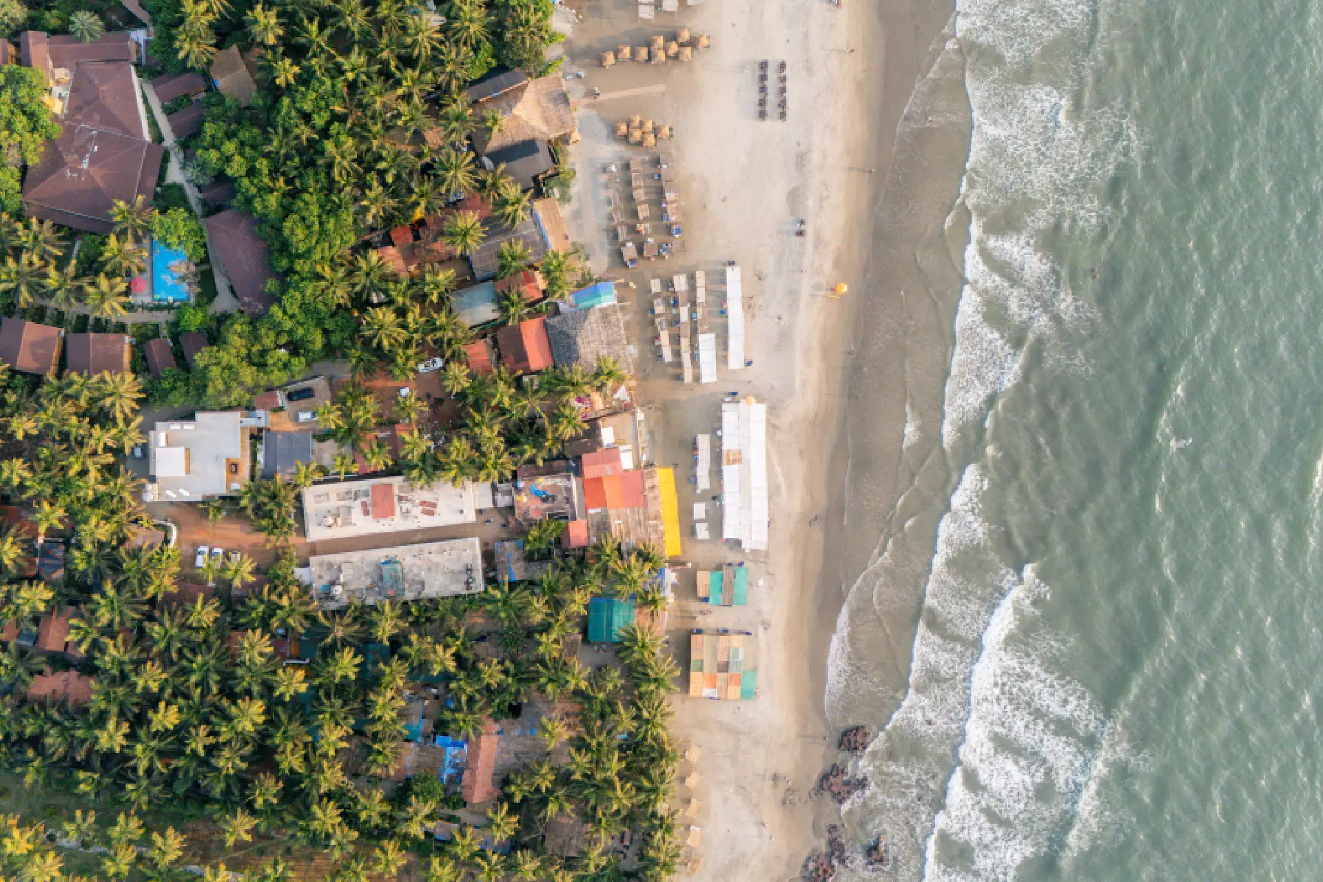 House of Neptune | 3-BHK Retreat with Gazebo & Bar | 10 mtrs from Ashwem Beach