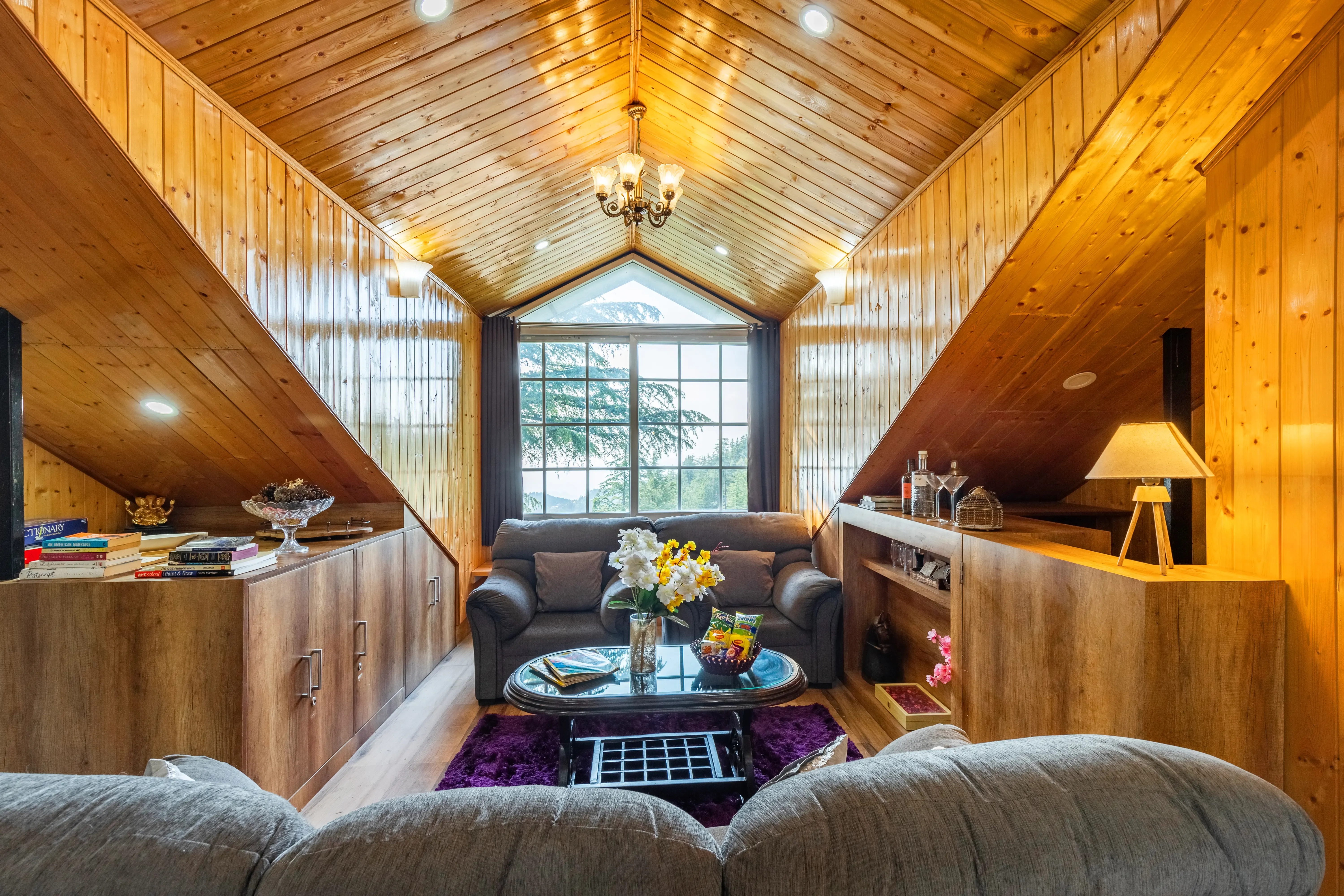 Hill Top Farmstead | Heritage 3-BHK English-Style Villa With Balcony, Gazebo & Stunning Hill Views - Image 4