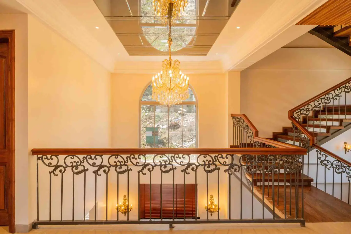 The Royce | Ultra-Luxe 4-BHK Villa With Private Pool, Jacuzzi, Steam Room & 360° Hill Views