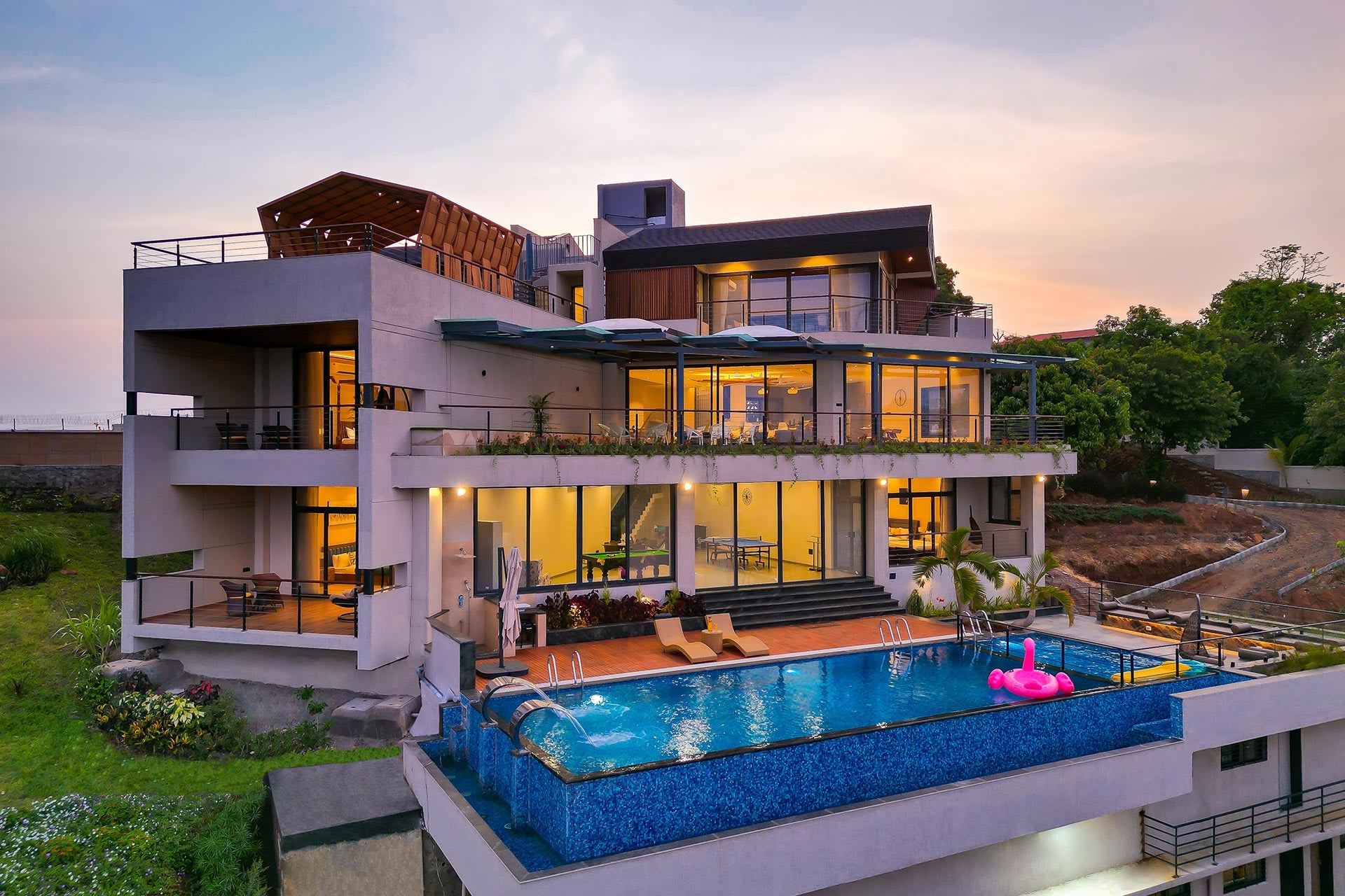 Pearl Lakeview Mansion - Igatpuri - Image 3