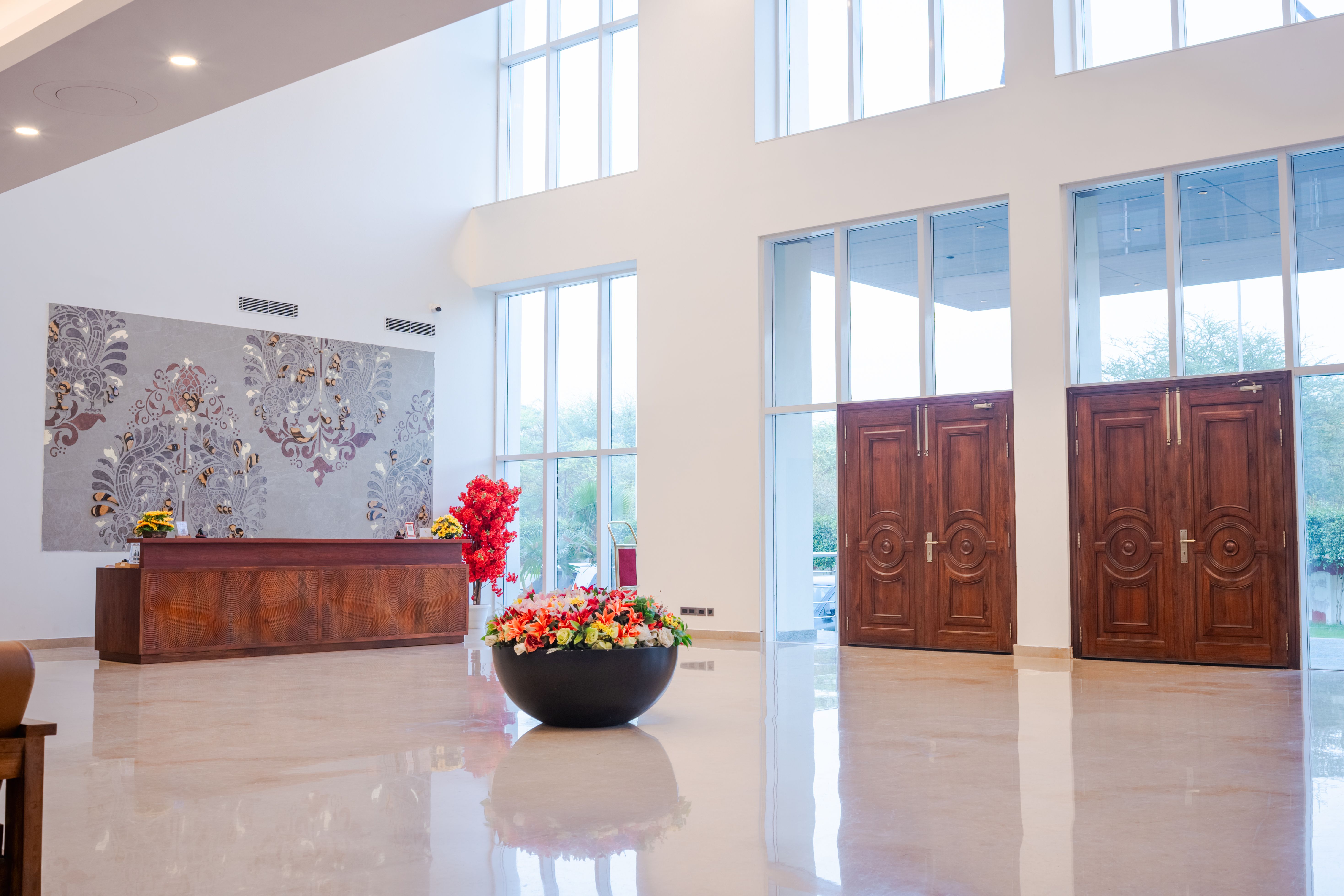 Eternal Oasis City View Suite | Elegant 1-Room Retreat With Restaurant, Banquet Hall & Lift - Image 4