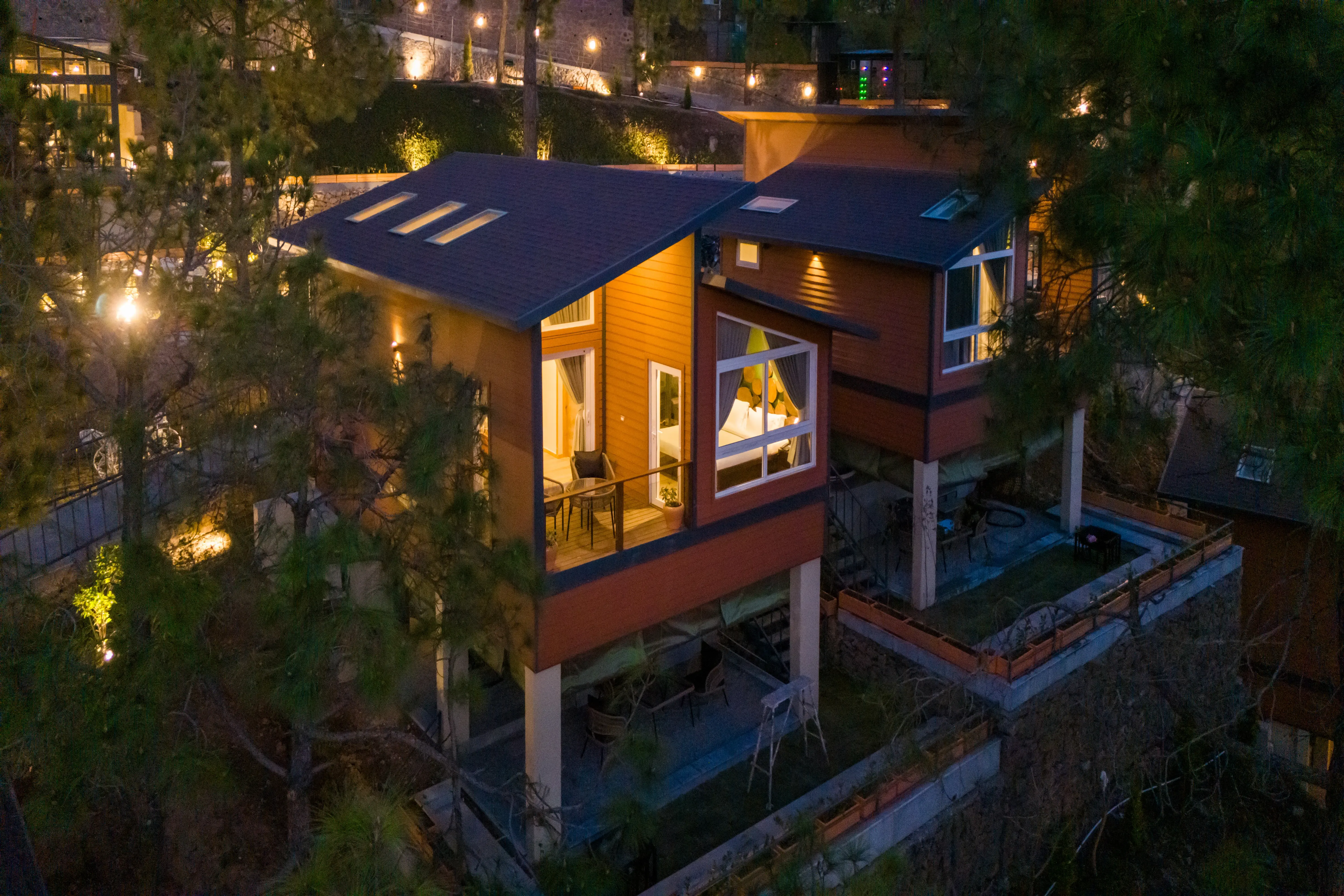  Sirmour Baag Rose | Cosy Pet-friendly Hill Cottage With Balcony, Common Garden & Restaurant 