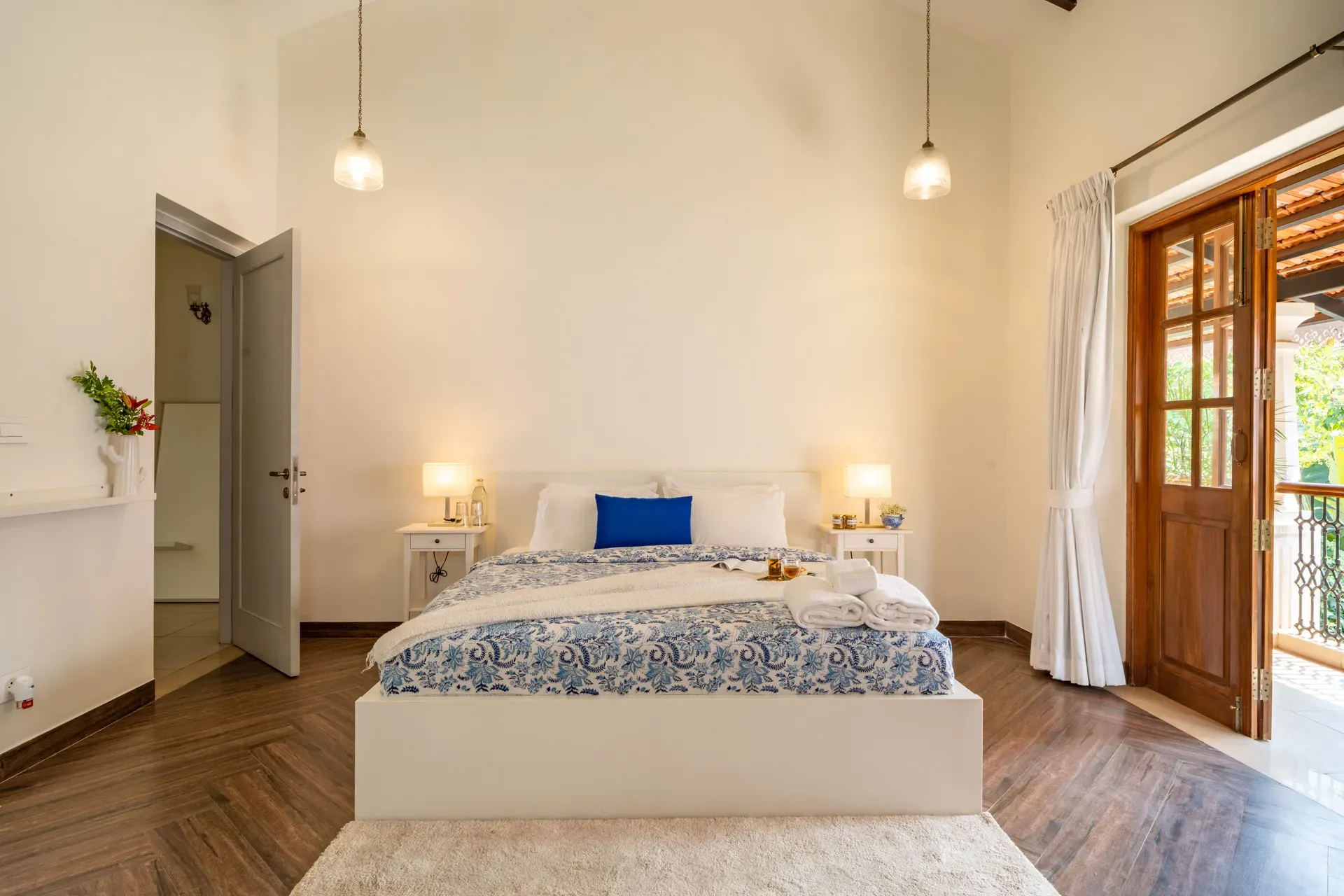 Lumin | 4-BHK | Pvt Pool | Garden | Bar