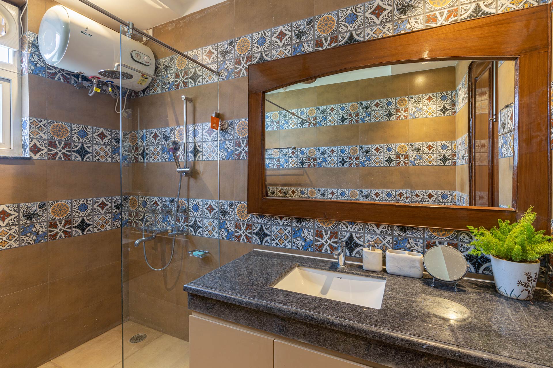 Dhauladhar House - Masrur