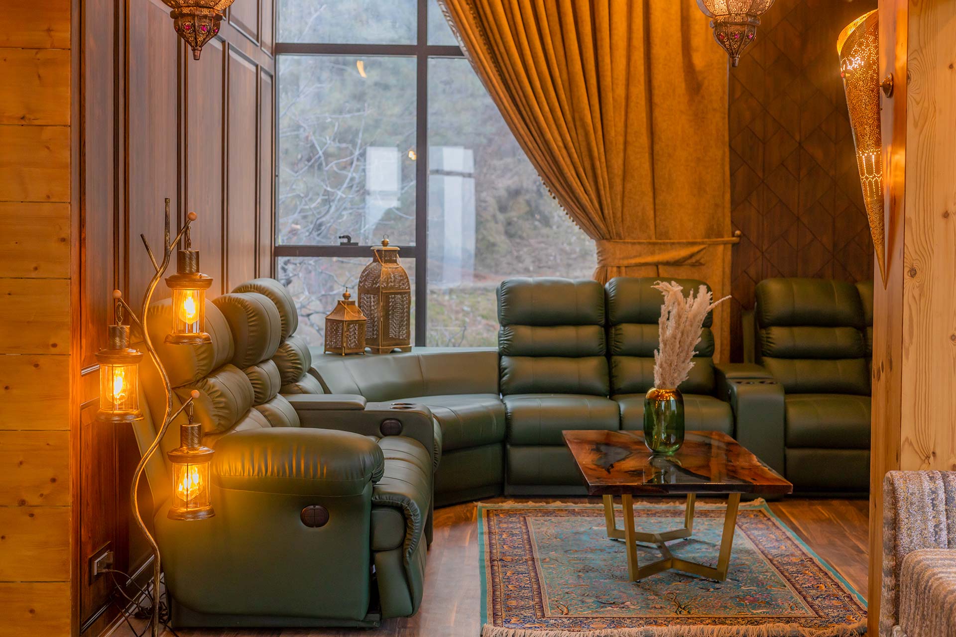 Frozen Fall - Tangmarg w/ Breakfast Included