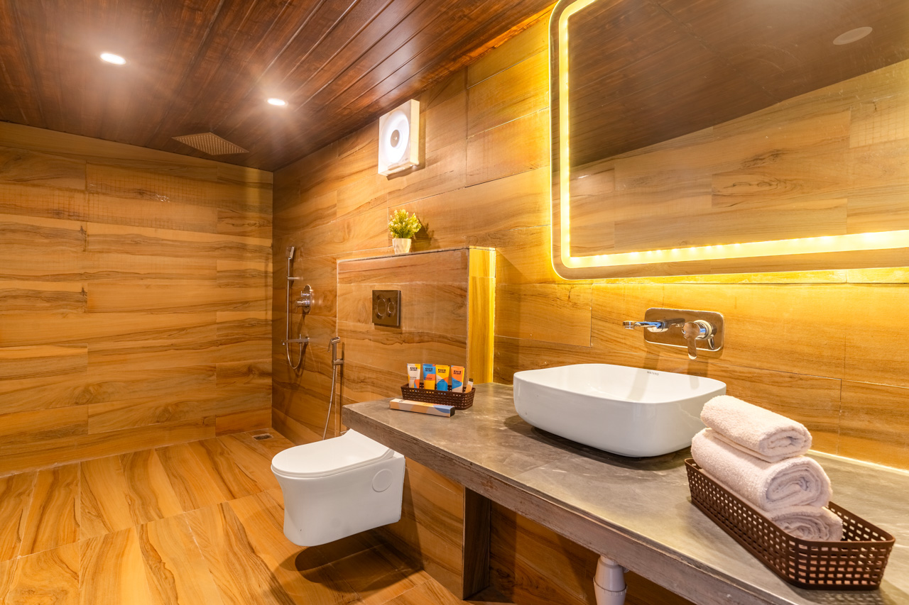 Edena @ Rissaca Crown