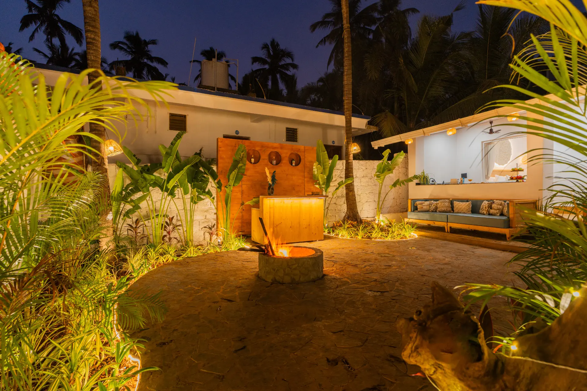 House of Neptune | 1-BHK Boutique Villa | Open Kitchen | Sit-out area | 10 Meters from Ashwem Beach - Image 5