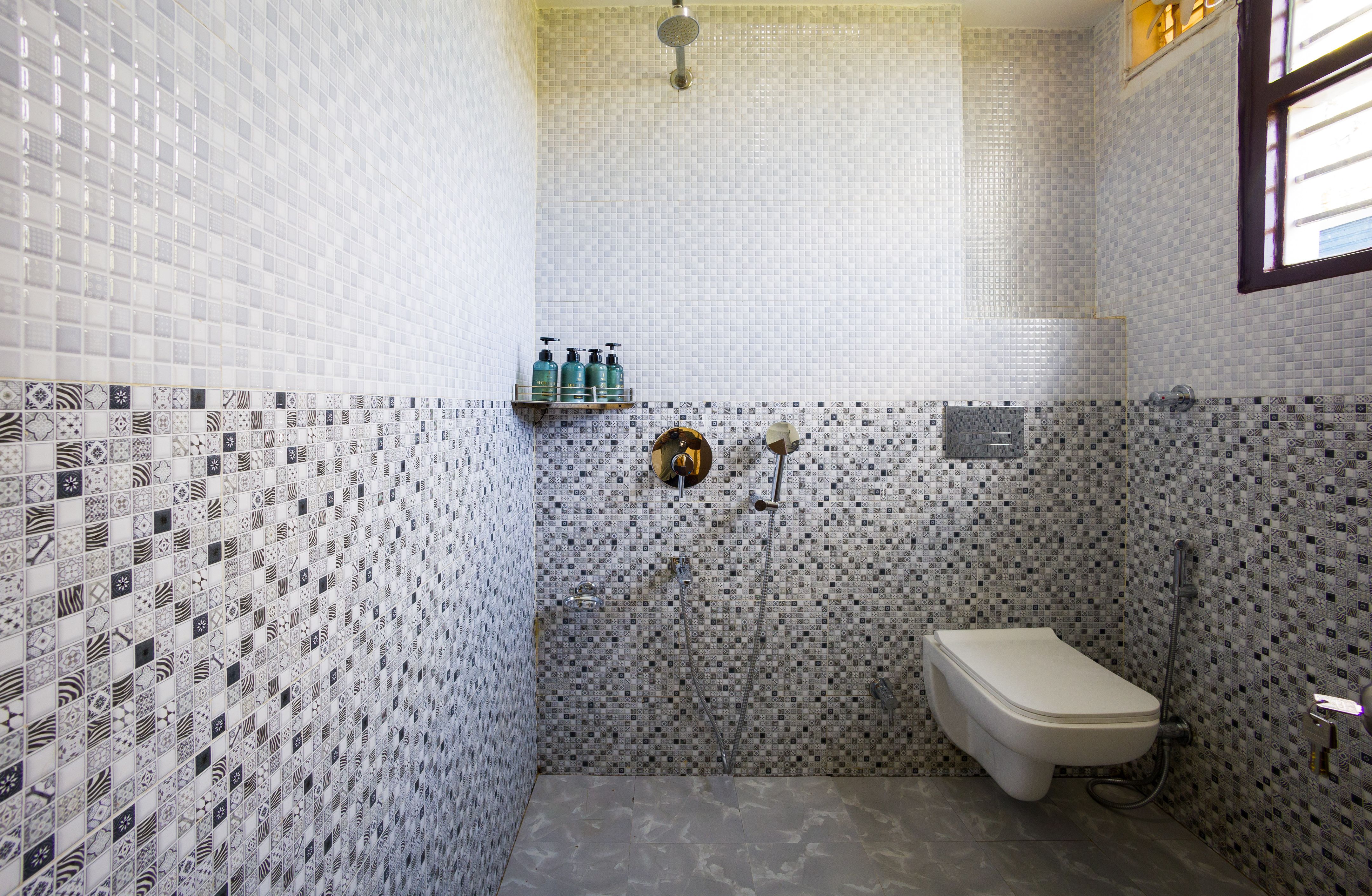 Esh Cottages Willow | Hillside 1-room Retreat With Lush Garden, Common Pool & Restaurant