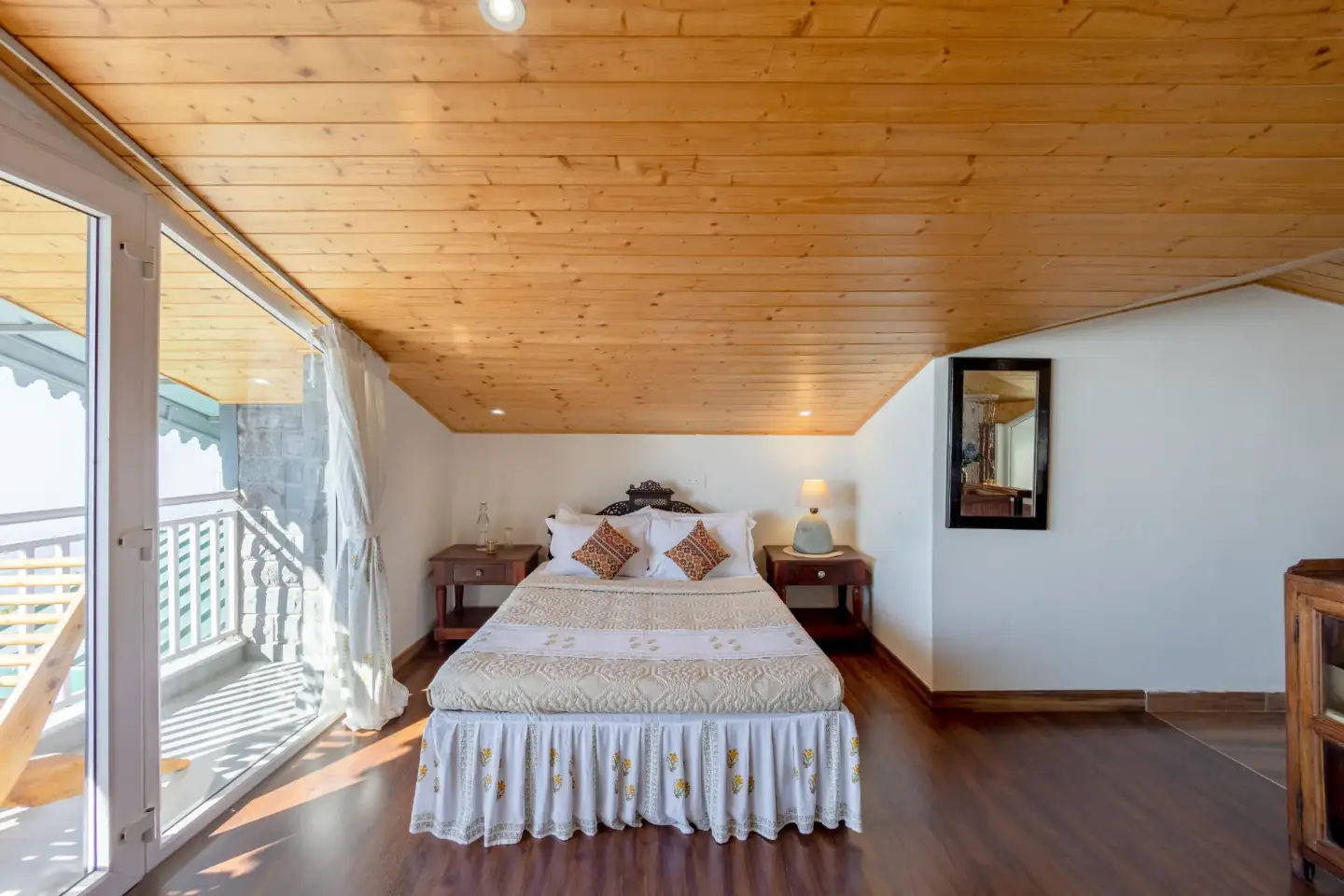 Pinehill Manor | Scenic Hillside 6-BHK Hideaway With Garden, Patio & Gazebo
