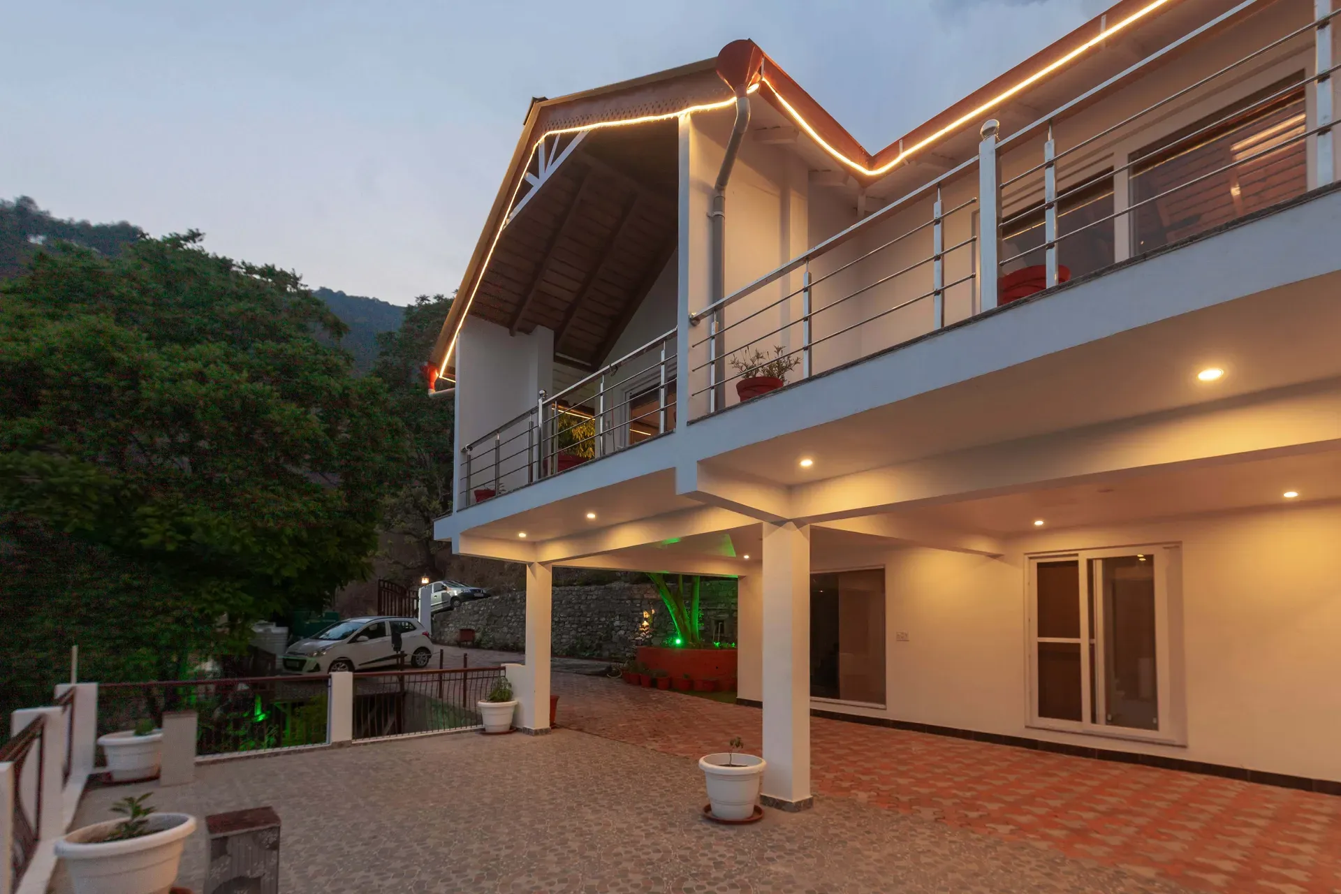 Amara Twilight | Pet-friendly 2-BHK Retreat Near Kainchi Dham With Scenic Views - Image 4