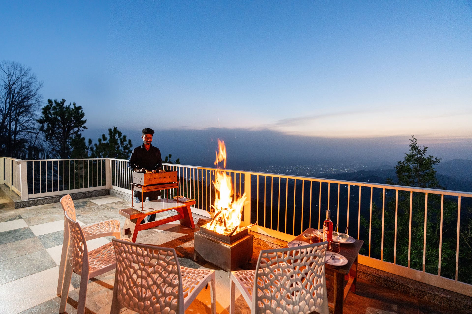 Firelight @ The Rustic Retreat - Image 3