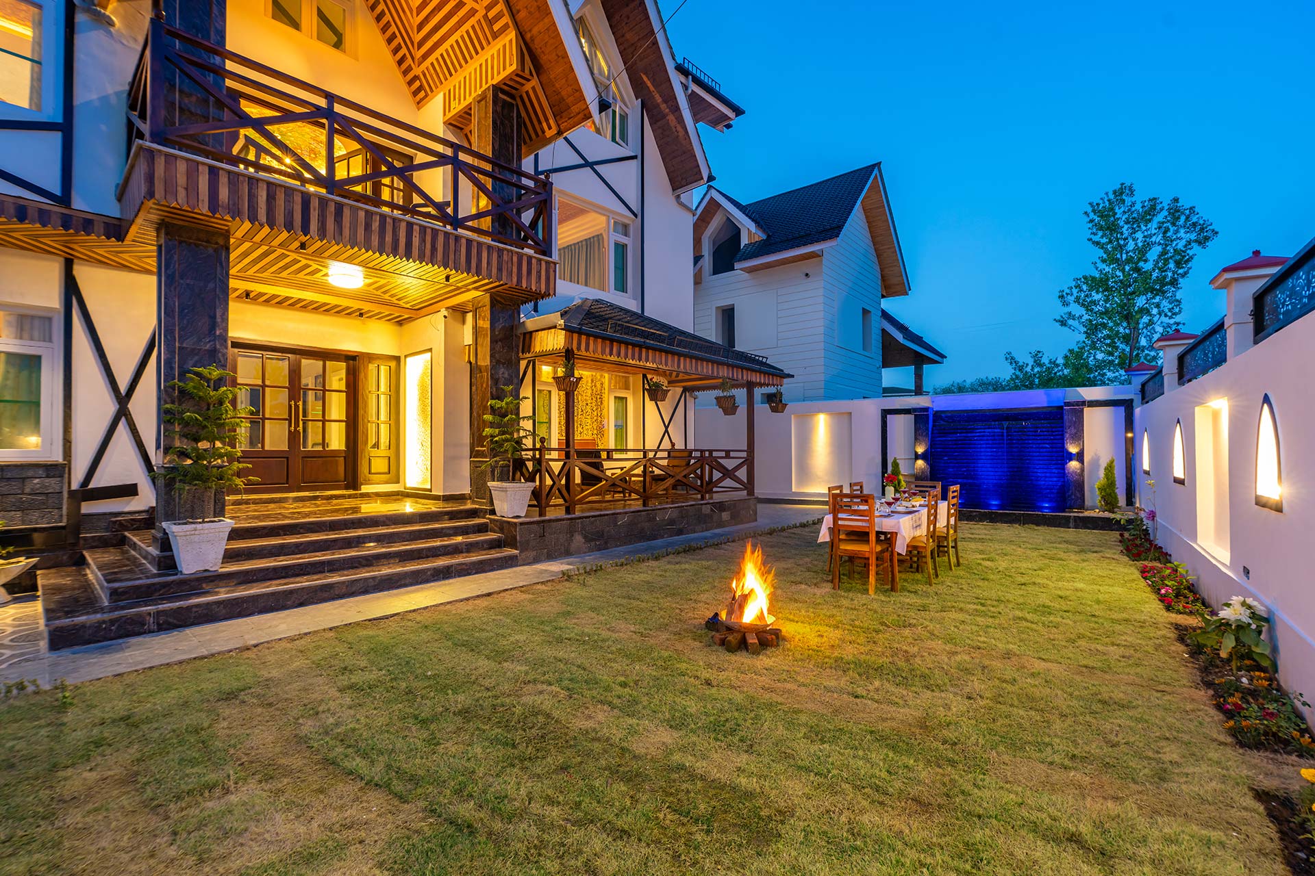 Walnut @ Gauhar w/ Indoor Jacuzzi