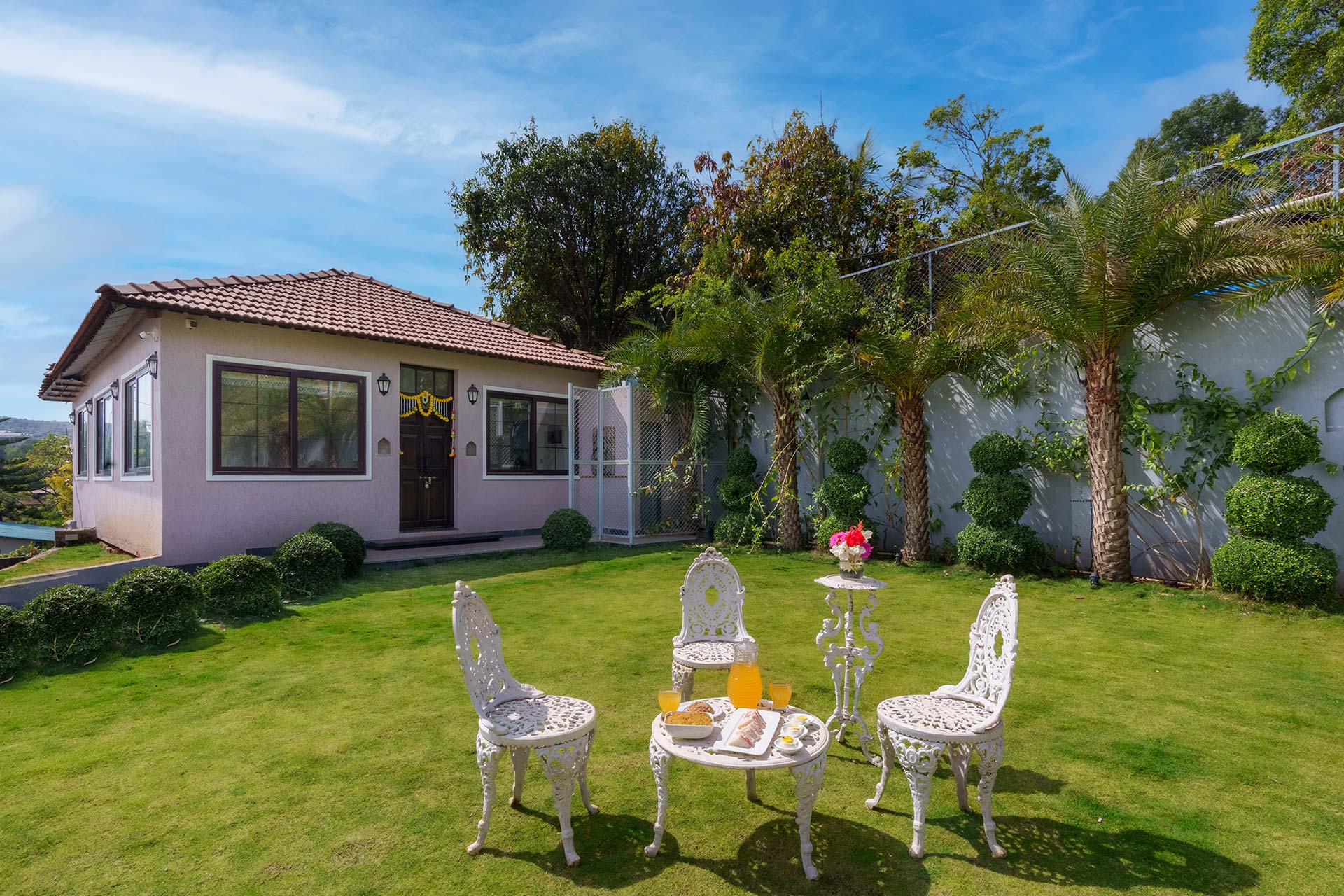 Lawn House @ Sula Wada