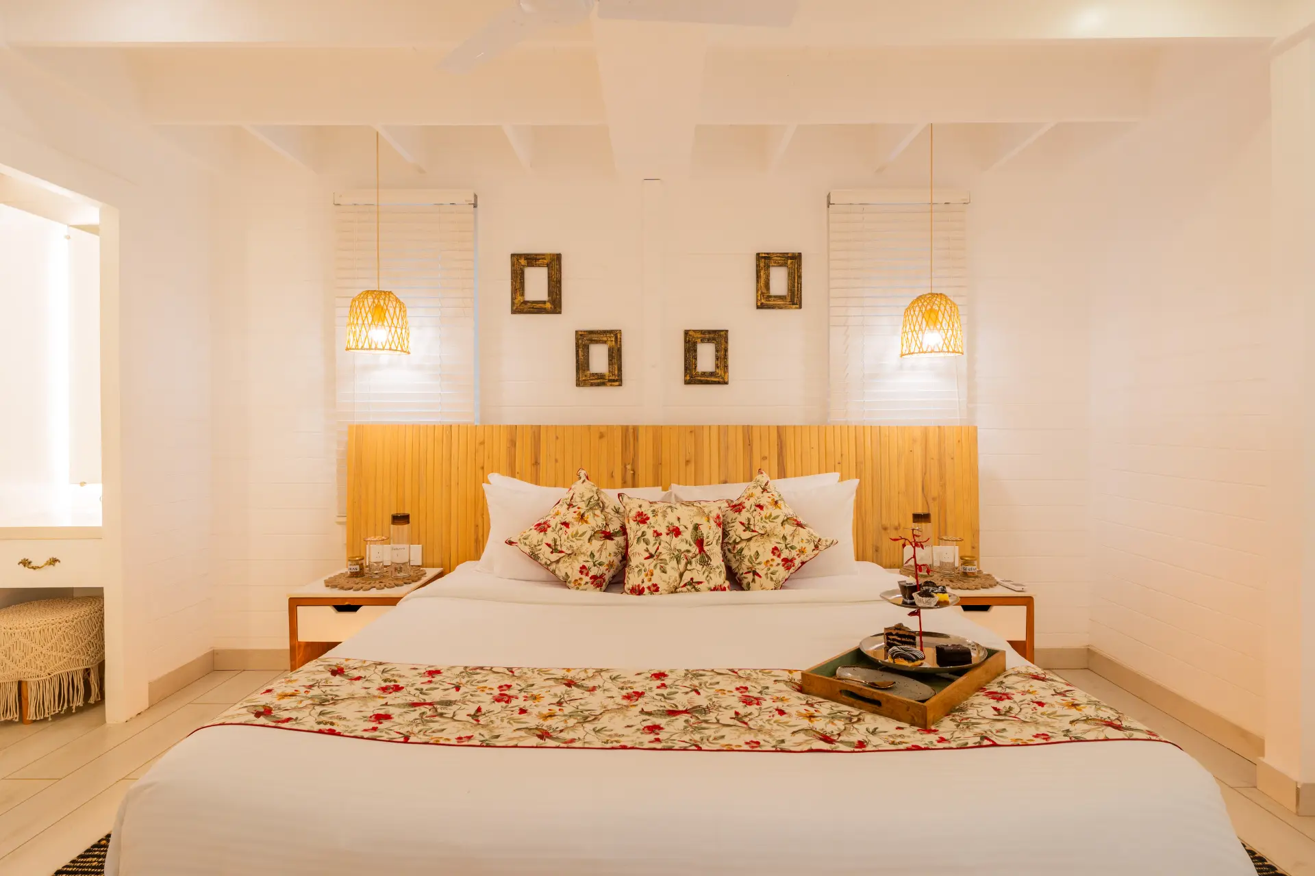 House of Neptune | 3-BHK Retreat with Gazebo & Bar | 10 mtrs from Ashwem Beach