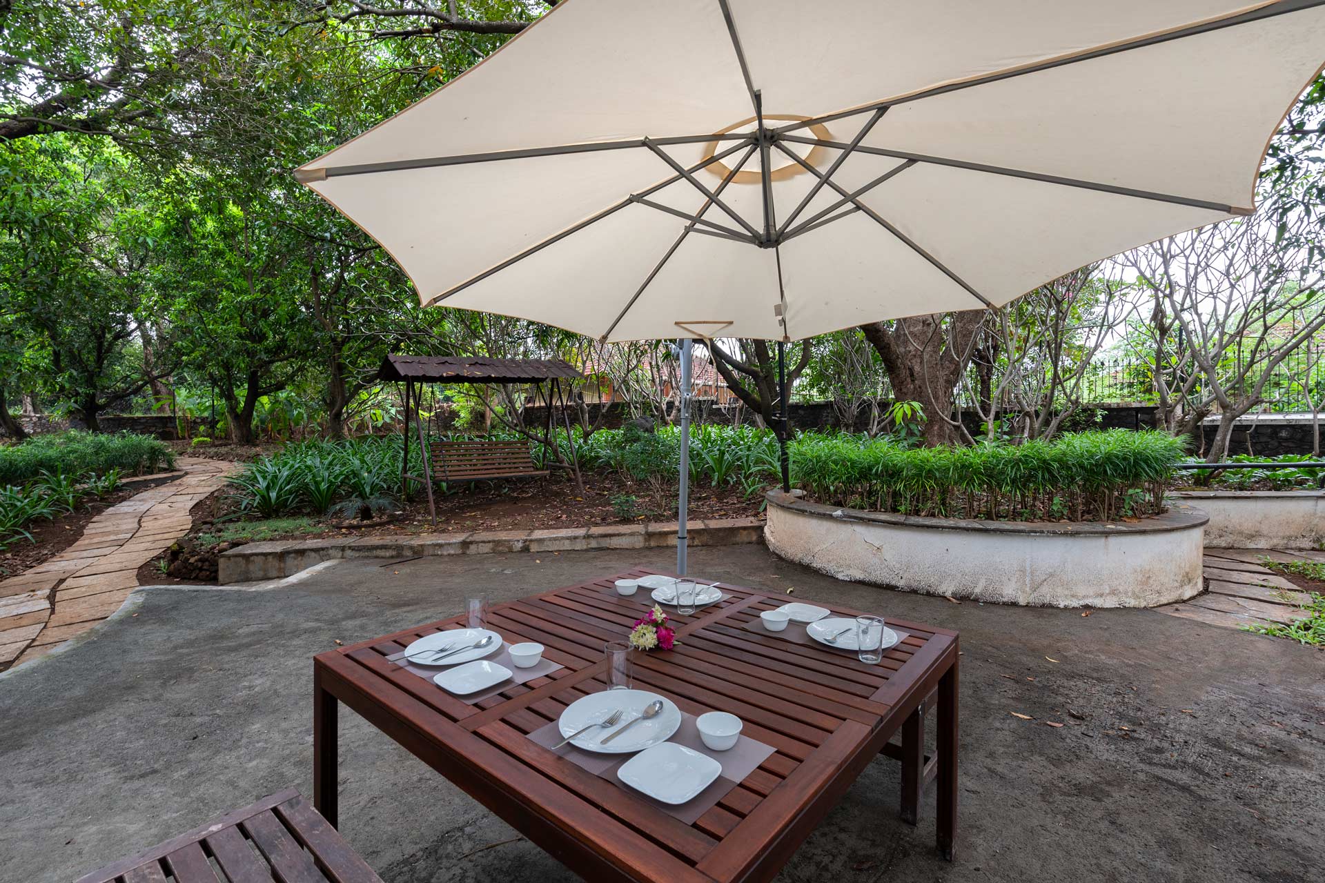 Ivory Crest - Image 5