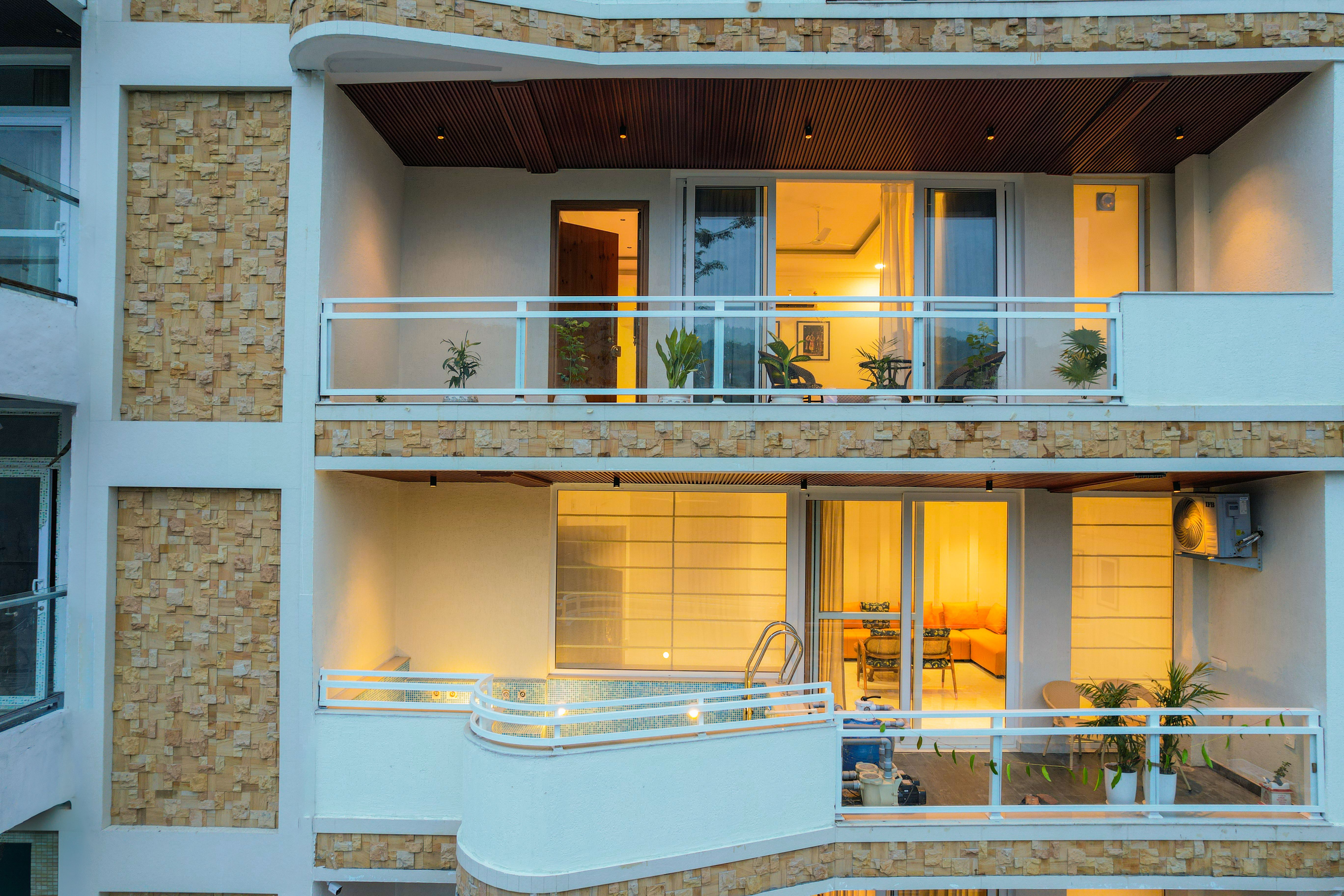 Udgam Vilas 3-BHK | Pet-friendly Hillside Apartment With Lift Near Robber’s Cave - Image 2