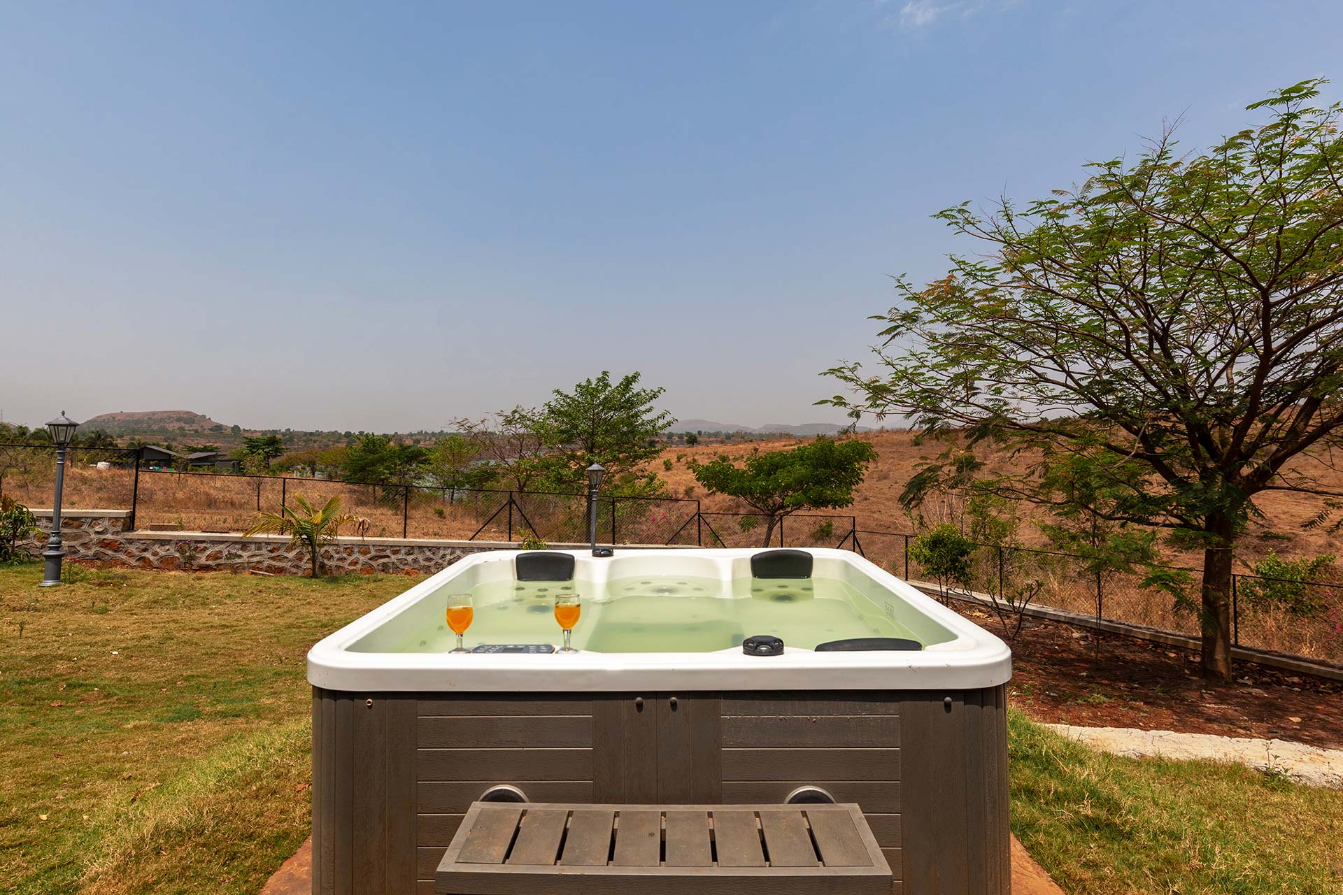 The Stone House in Beze - Image 2