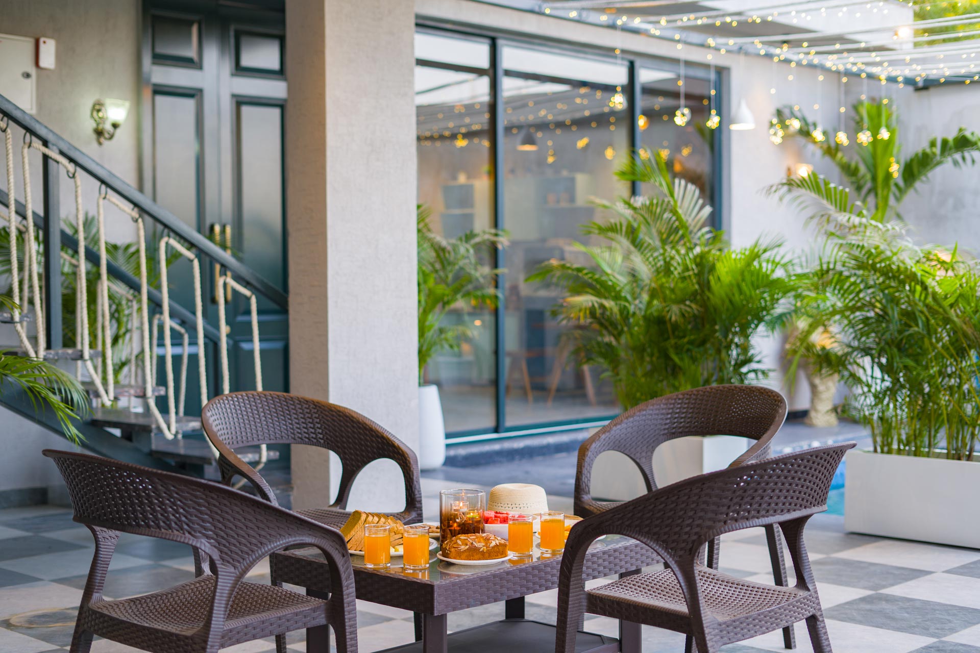 Flicker @ Starlit Manor - Image 4