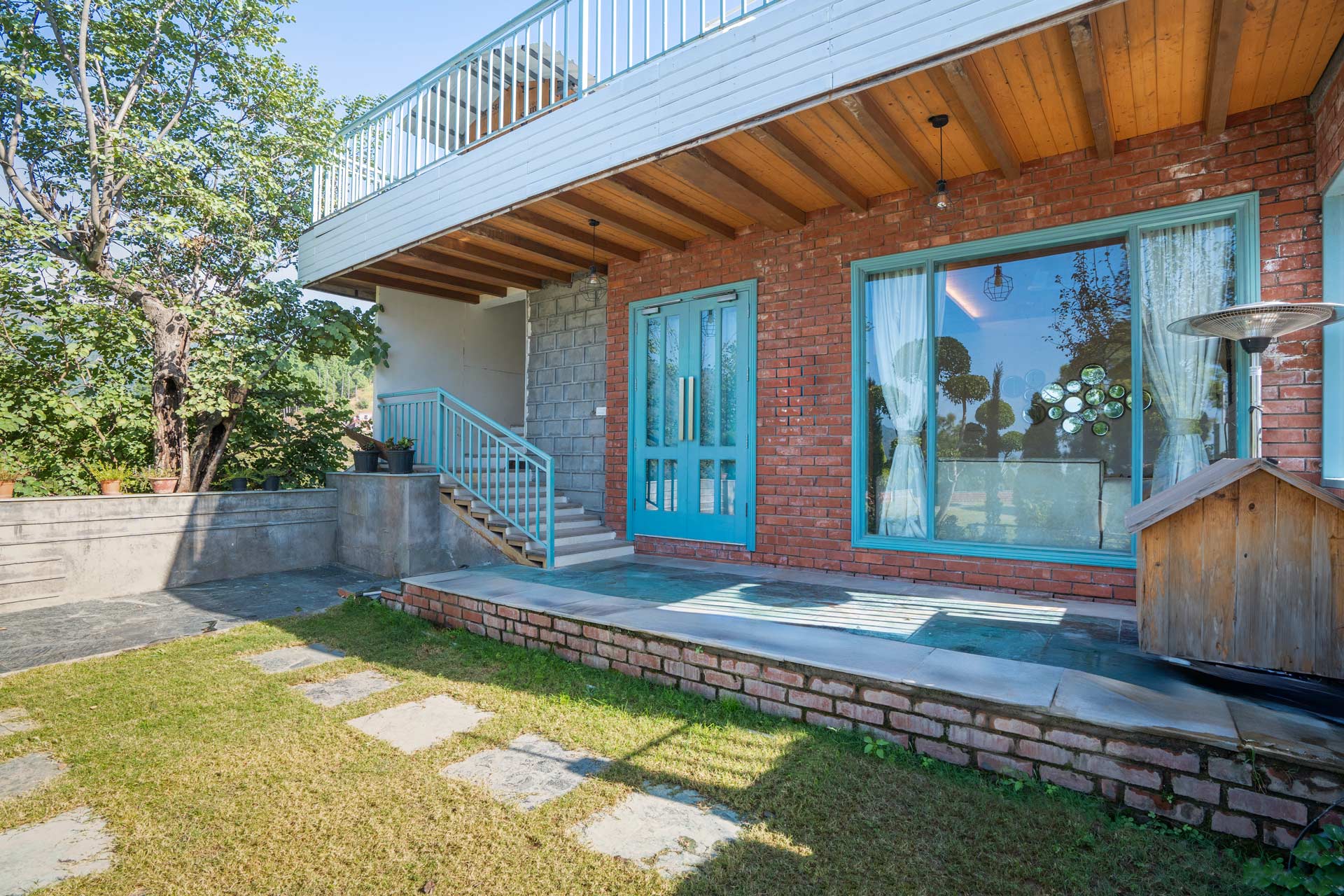 Moon @ Aykon Estate W/ Outdoor Pool - Image 2