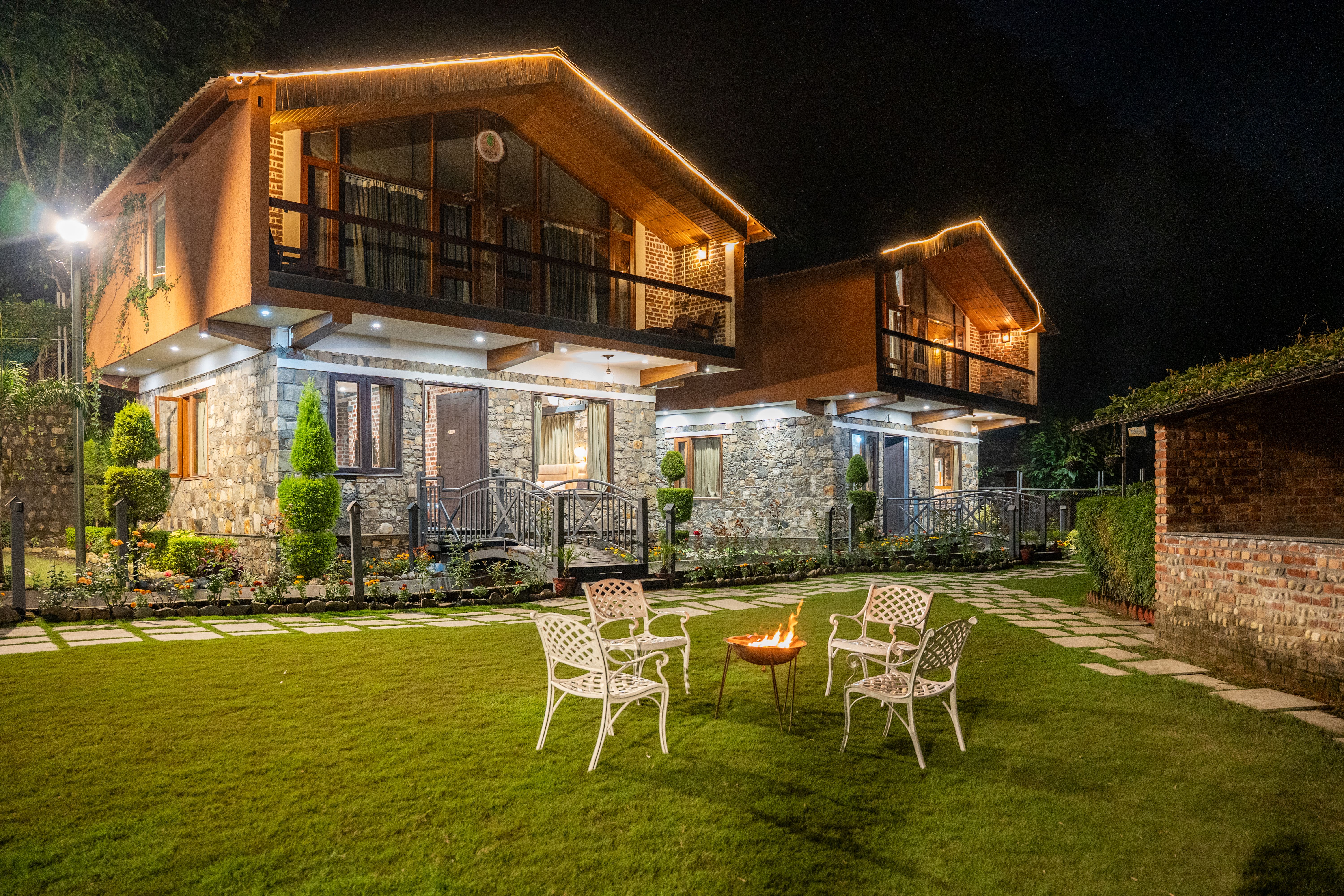 Granny’s Den | 3-BHK Pet-friendly With Living Room, Shared Pool, Restaurant & Gazebo by the River