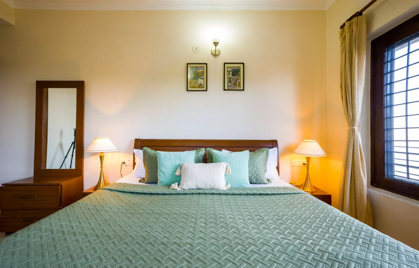 Pine View Cottage | Serene 3-BHK Himalayan Retreat with Scenic Sit-Out Areas