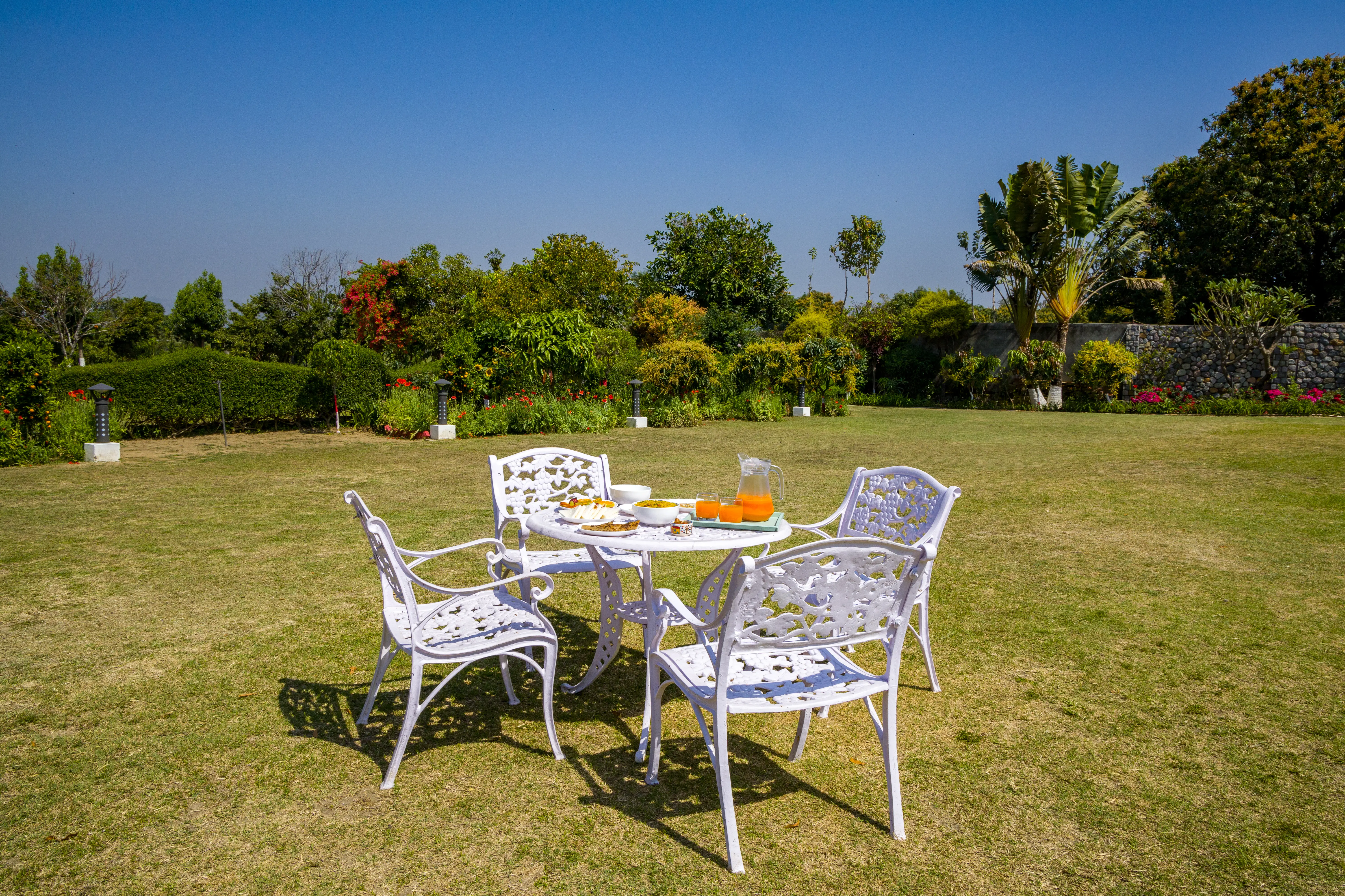 Farm Naturelle | Pet-friendly 3-BHK Farmhouse Near Jim Corbett With Garden, Terrace & Orchards 