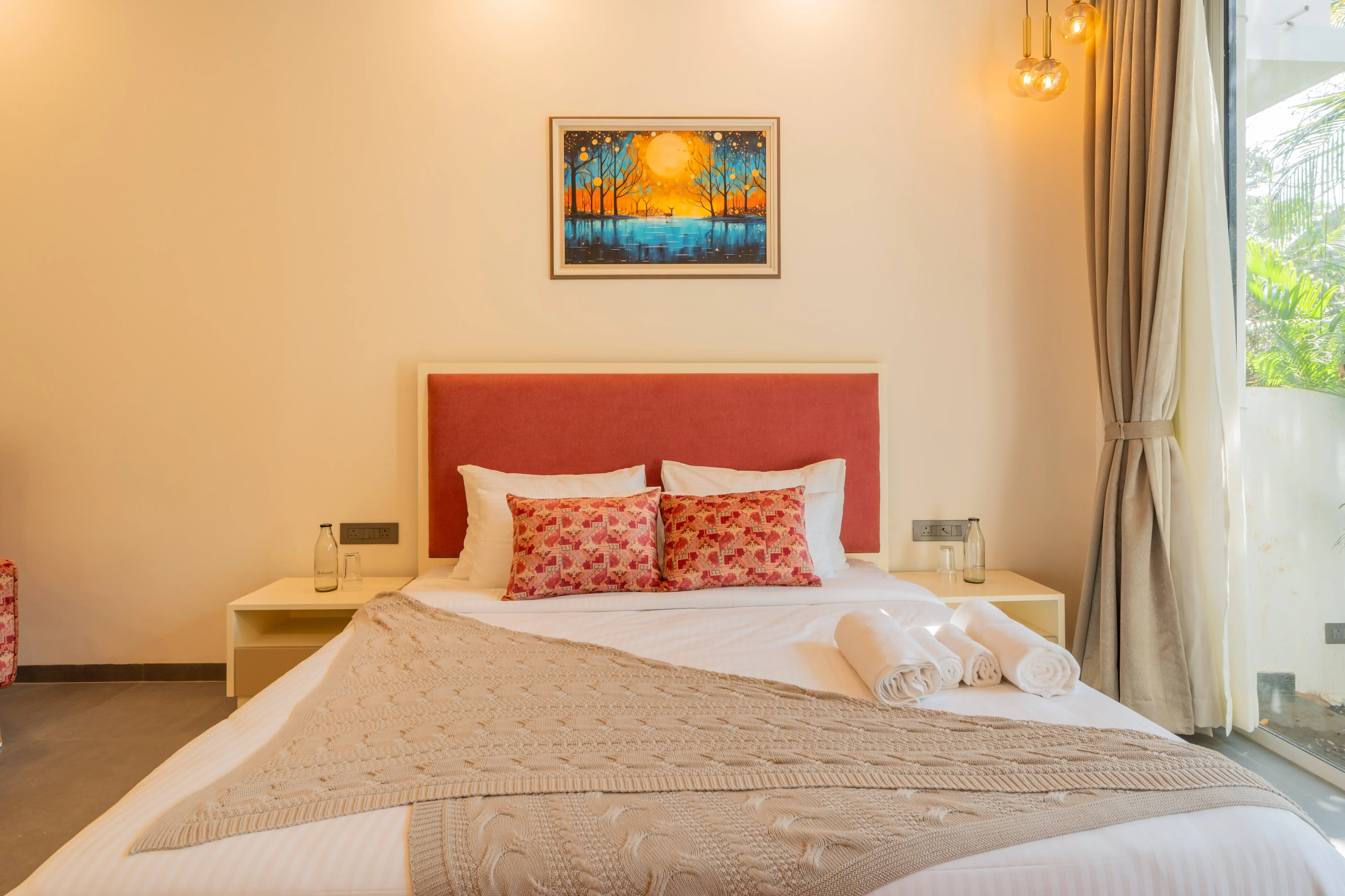 Laguna Camellia | Opulent 4-BHK Getaway Near Popular Beaches With Private Pool, Balcony & Indoor Bar