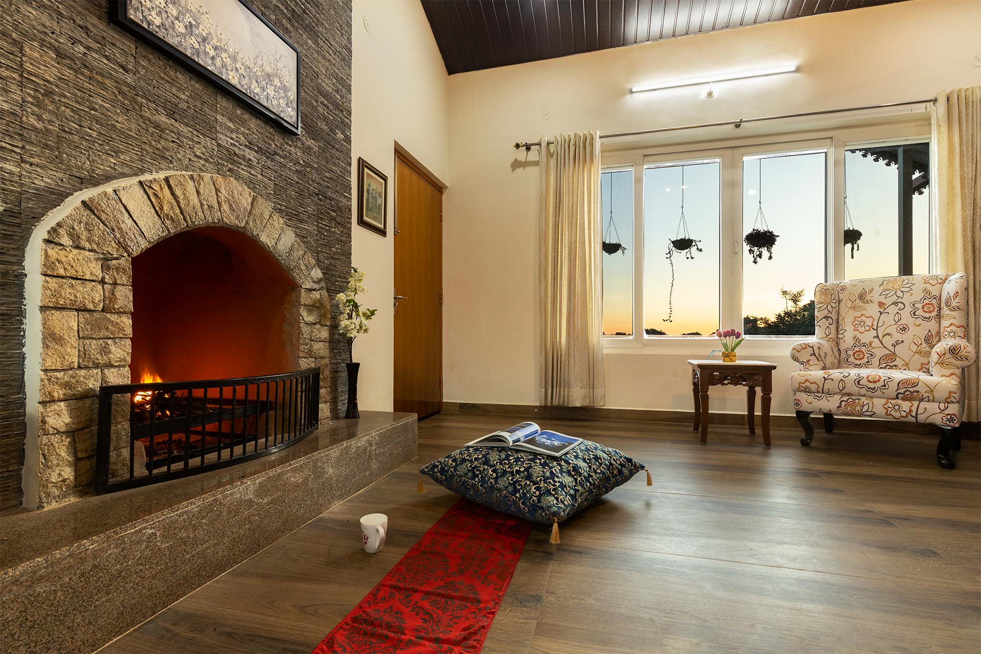 Room 4 @ The Silver Oaks Cottage