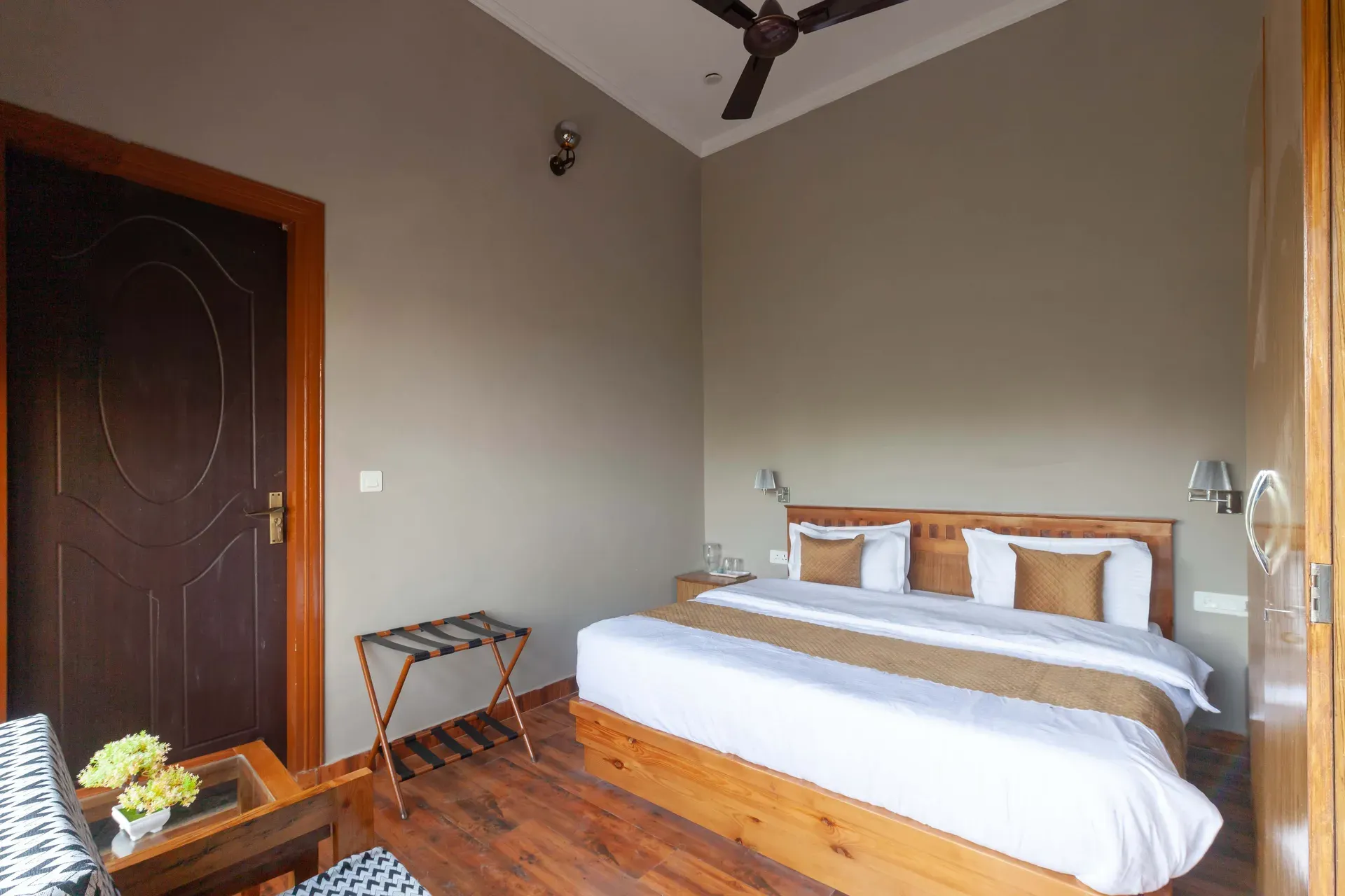 Amara Aether | 1 Bedroom | Outdoor Sitting Area | Hill Views | Pet friendly - Image 5