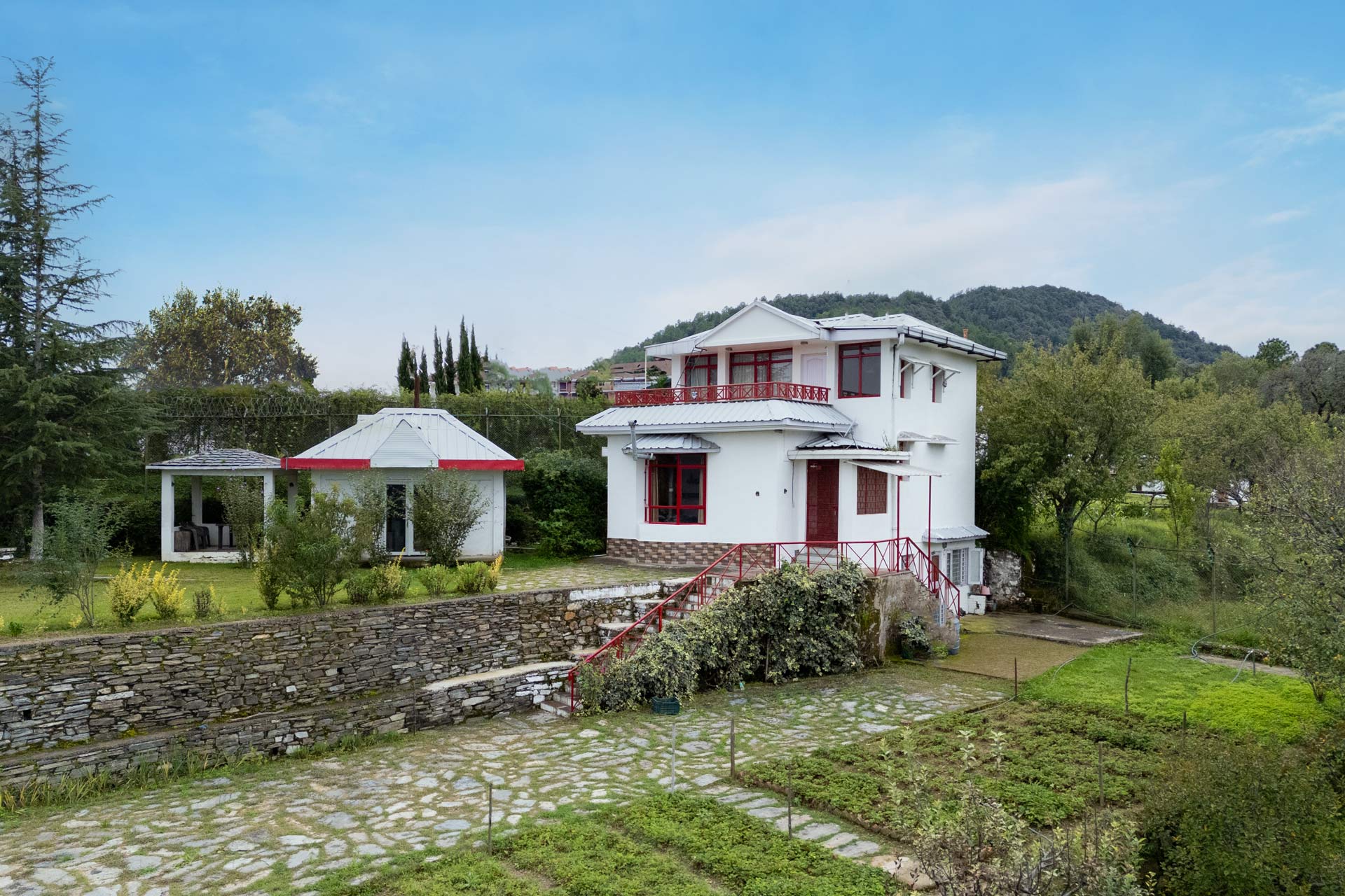 Sunshine Estate - Chail - Image 3