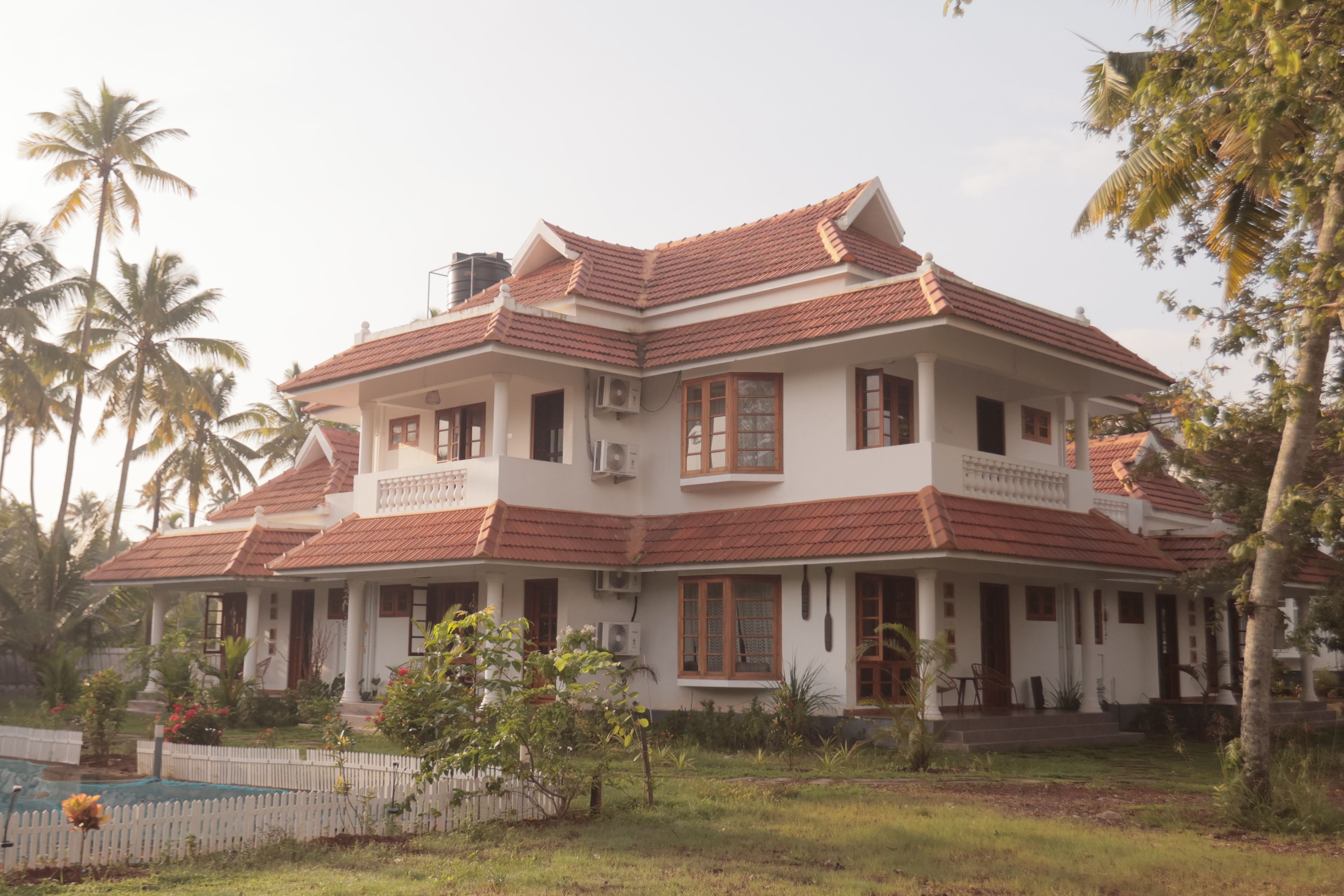 Palliath House |3 BHK With, Living Lounge, Patio, Shared Lawn and 3 Natural Ponds | Near Andhakaranazhi Beach - Image 3