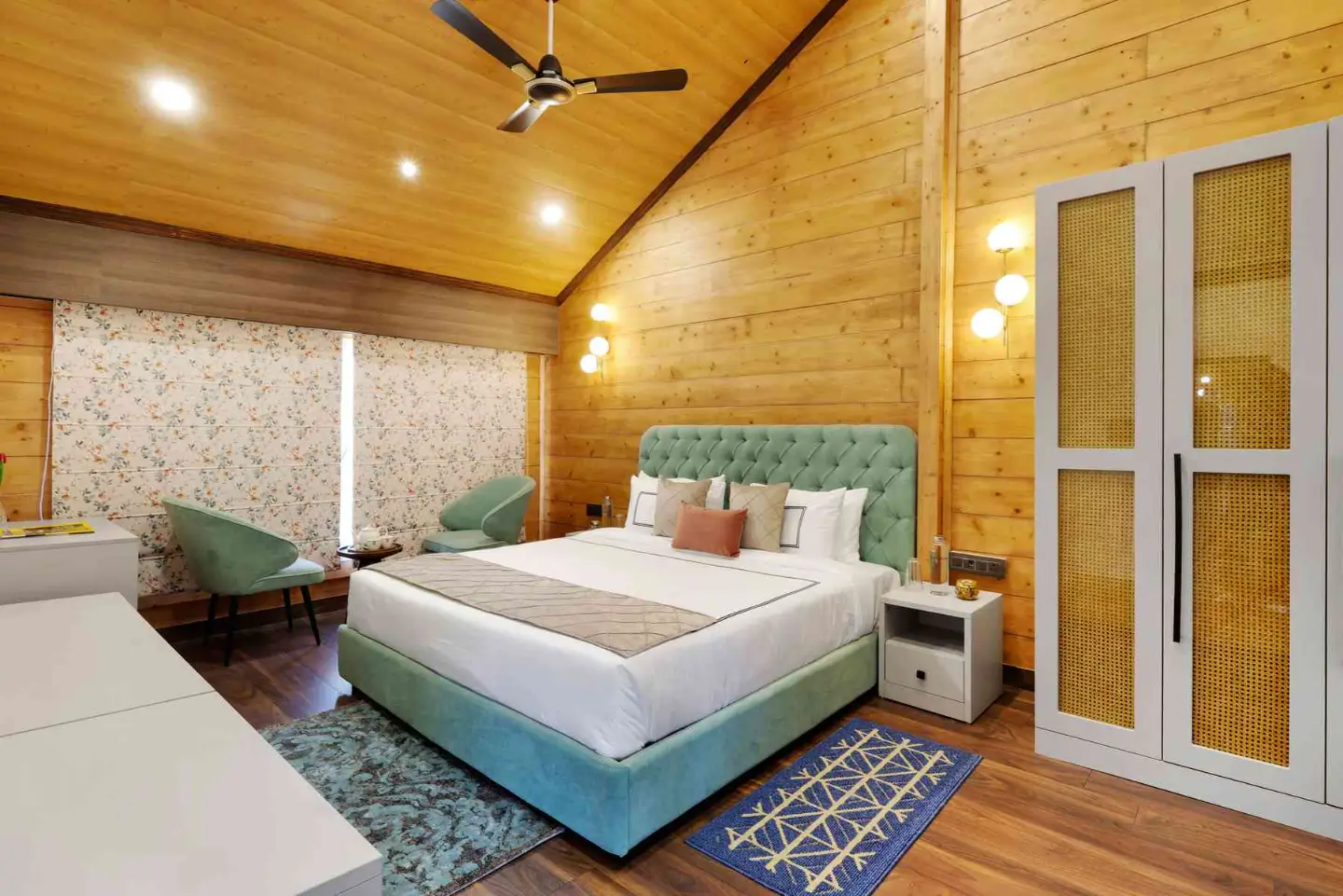 Esh Cottage Birch | Hilltop 4-BHK Retreat with Open-air Jacuzzi, Shared Garden, Pool & Cosy Lounge