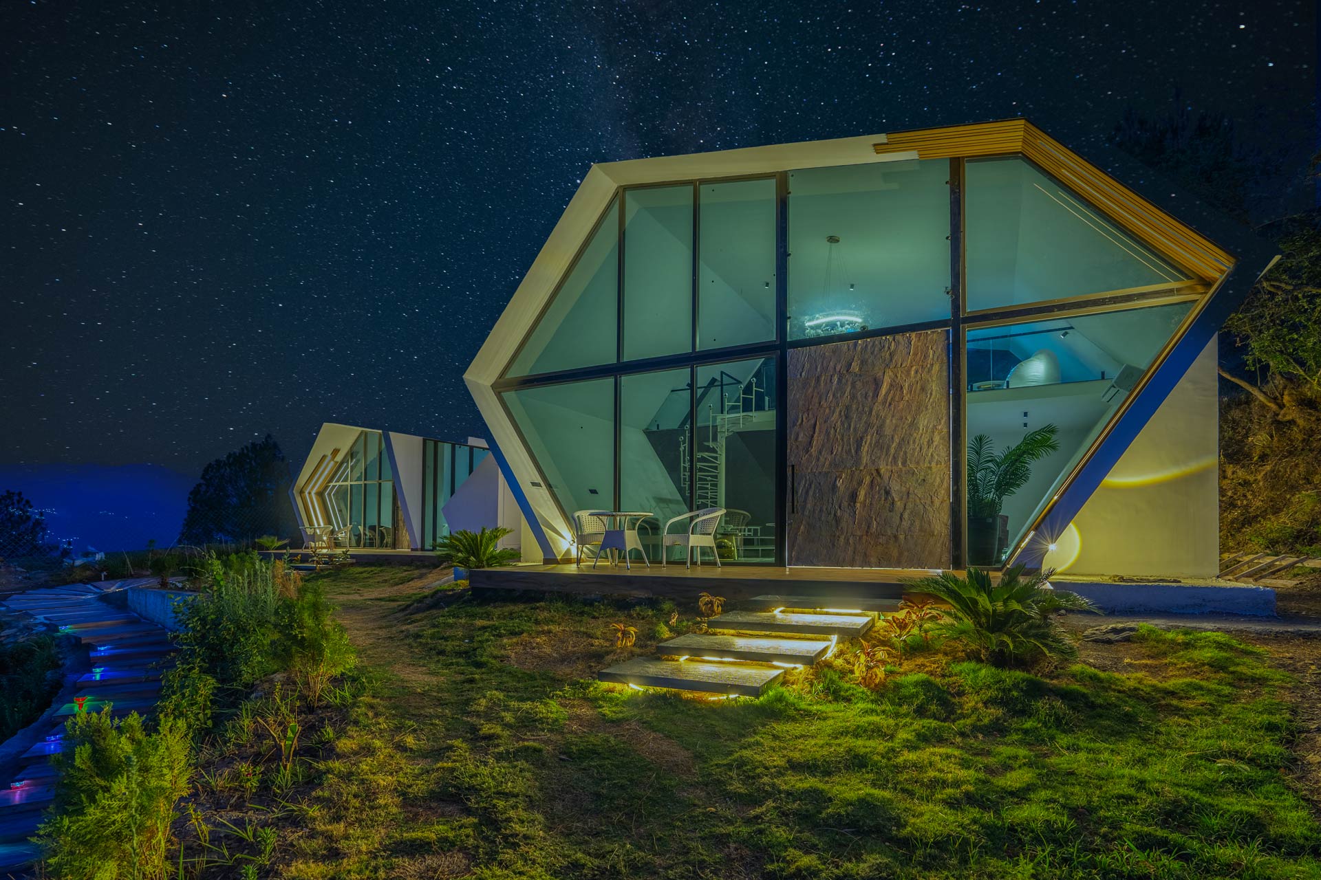 Luna Nova W/ Outdoor Pool - Ranikhet