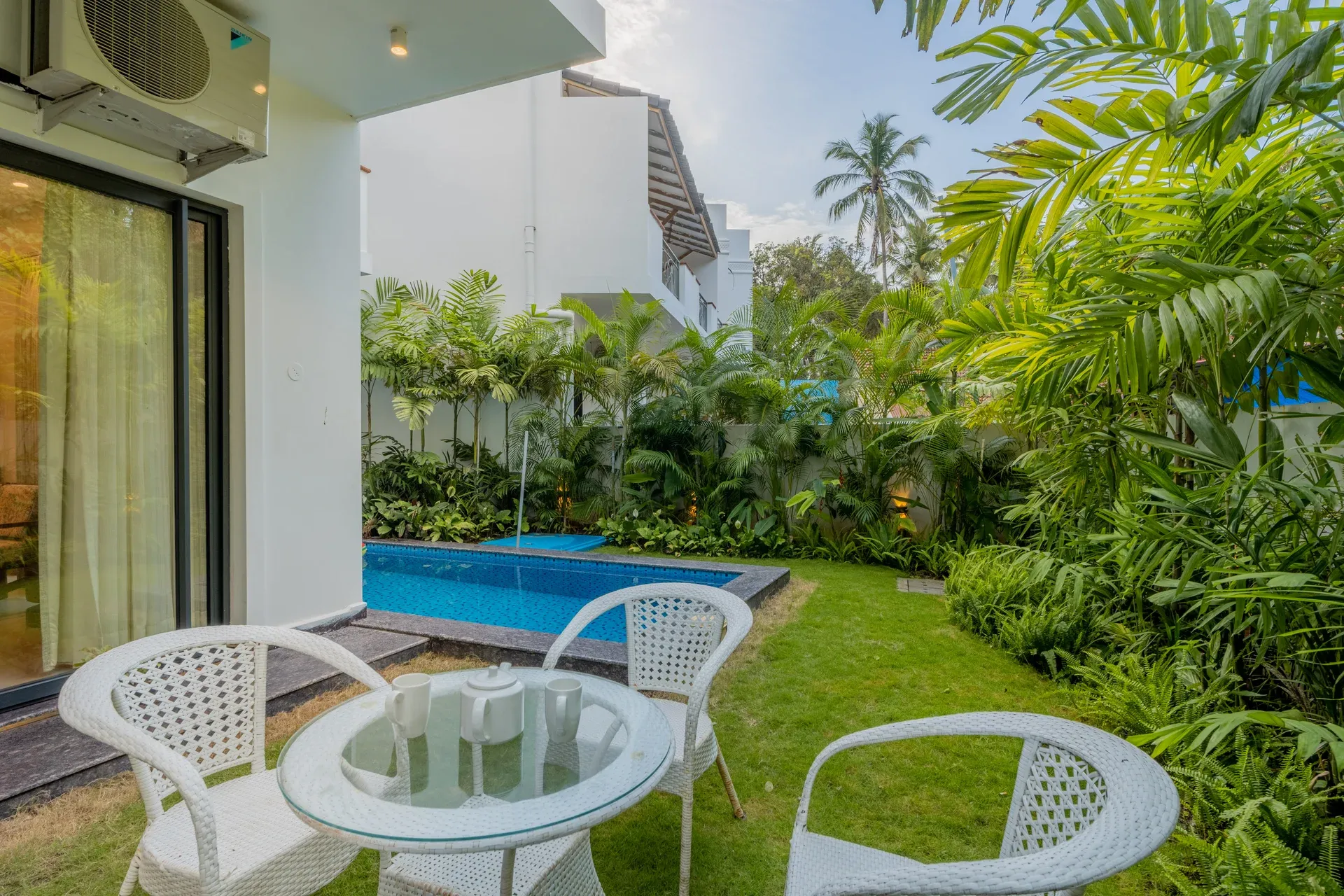 Laguna Quest | 4-BHK | Pvt Pool & Garden | Bar