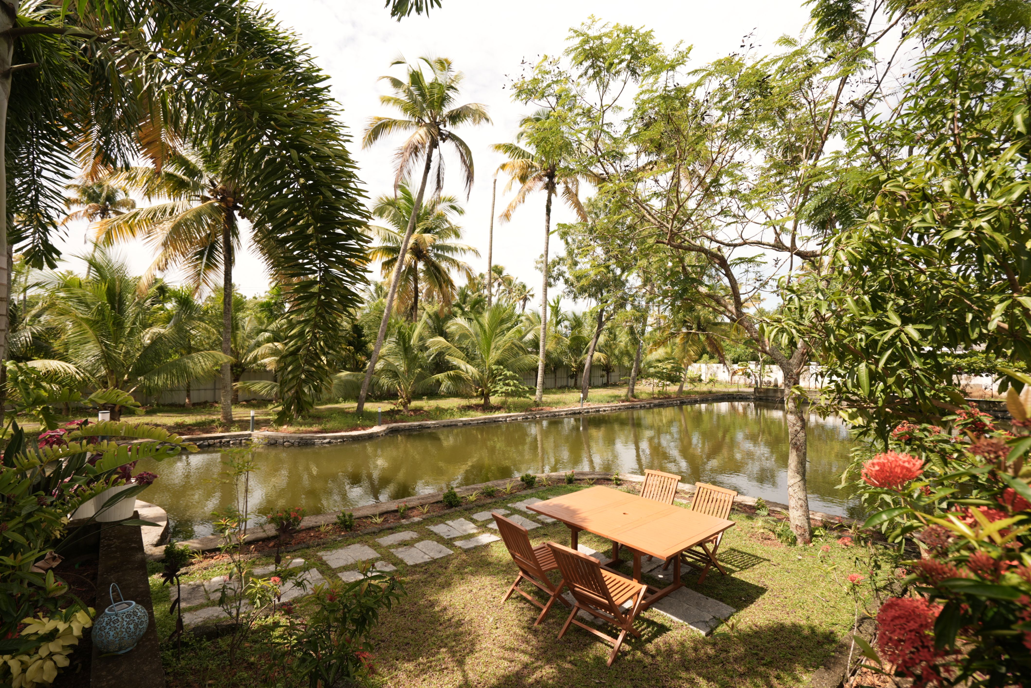 Palliath House |3 BHK With, Living Lounge, Patio, Shared Lawn and 3 Natural Ponds | Near Andhakaranazhi Beach - Image 4