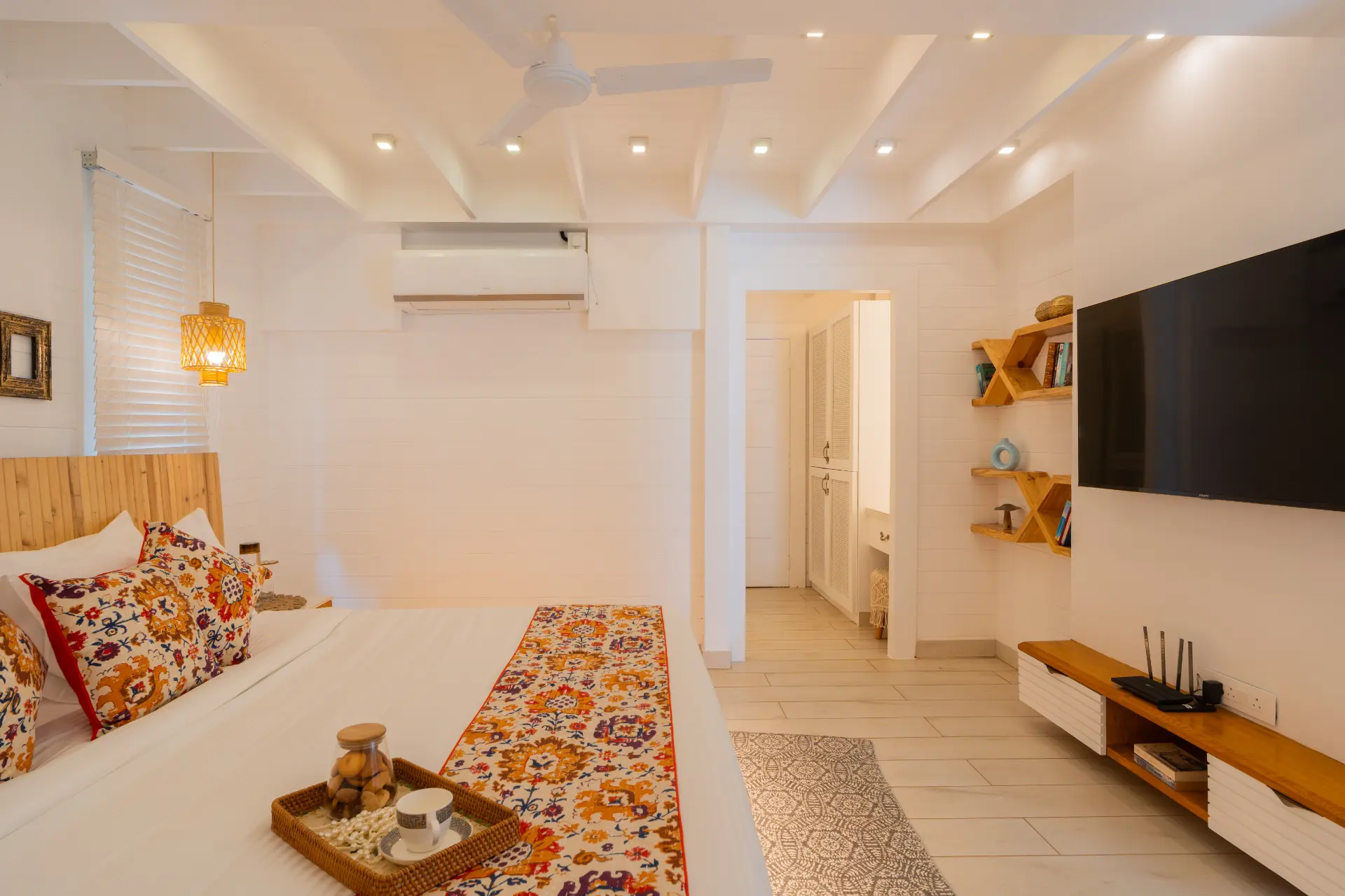 House of Neptune | 3-BHK Retreat with Gazebo & Bar | 10 mtrs from Ashwem Beach