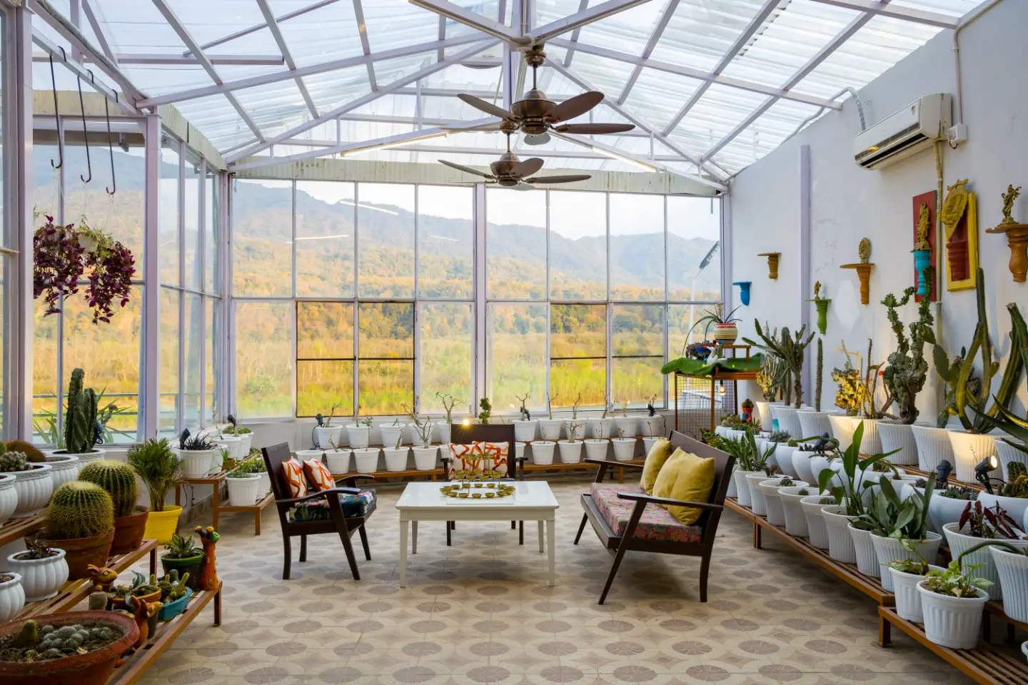 Tranquil 2-BHK Villa by Ganges, 5 Mins from Triveni Ghat - Image 2