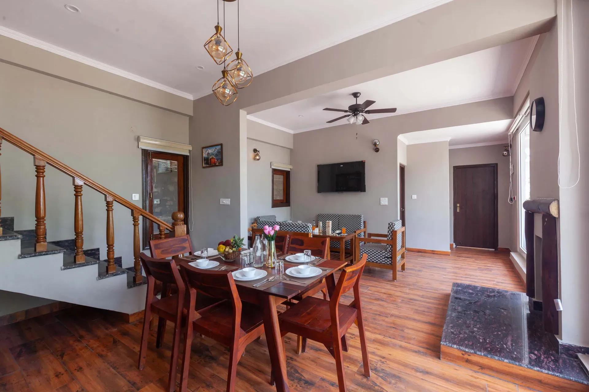 Amara Dusk | 4-BHK | Hill Views | Pet friendly | Proximity to Kainchi Dham - Image 5