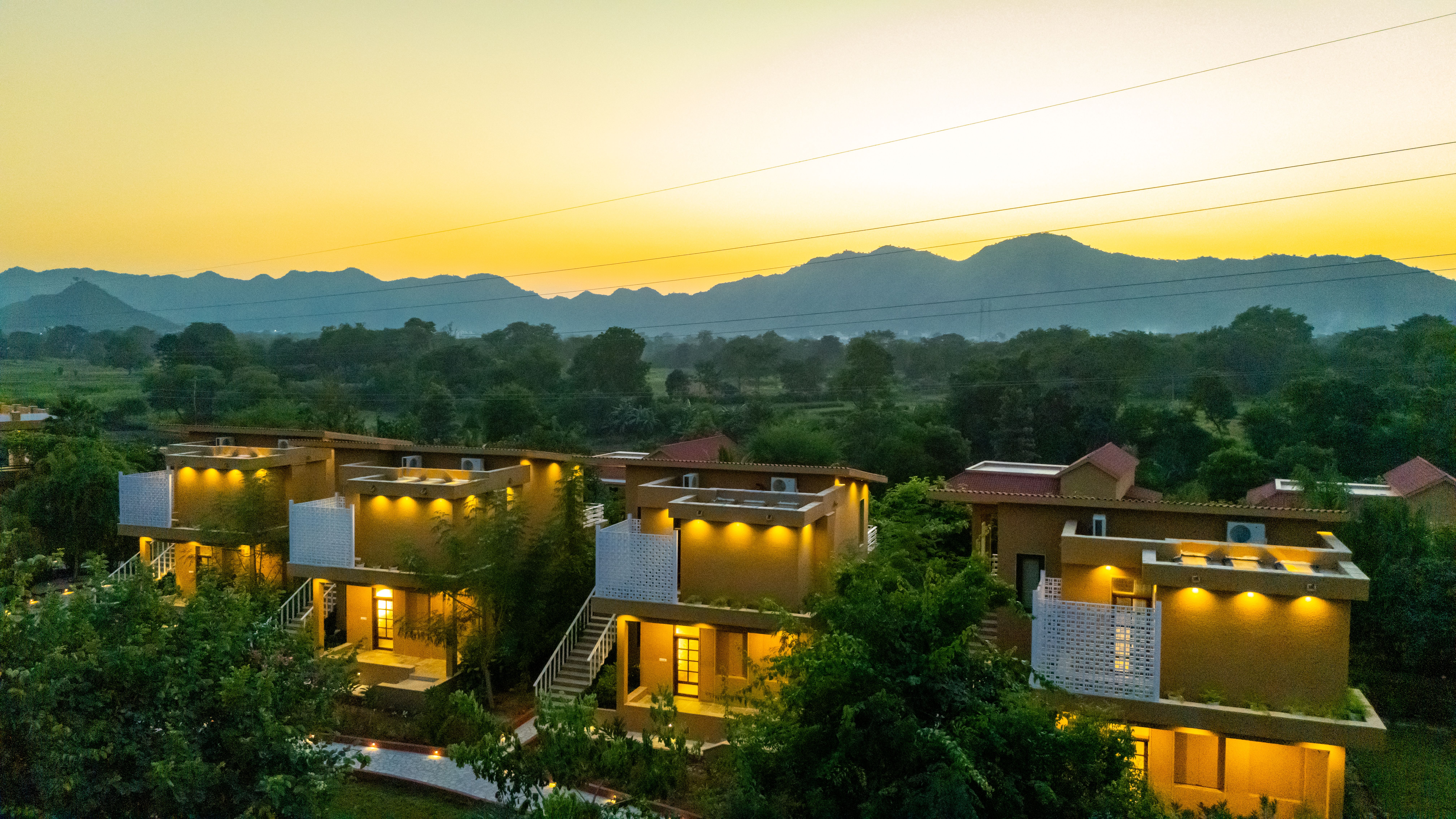 Viresco | 1 Room Retreat With Plunge Pool, Shared Pool, Common Gardens, Restaurant & Scenic Aravali & River Views - Image 4