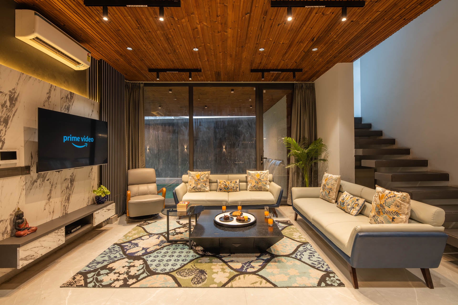 Palm Tree Breeze - Image 5