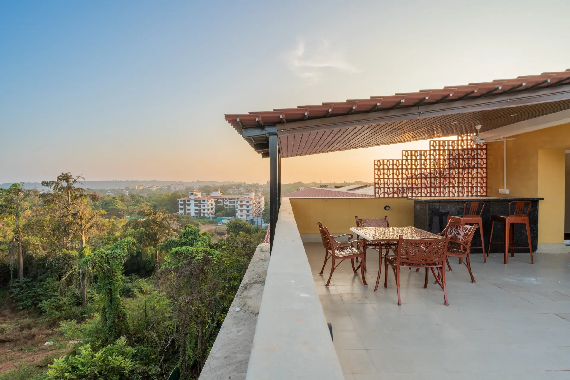 Veera Marina | 3-BHK Penthouse With Terrace, Common Pools & Lift, Near Candolim Beach