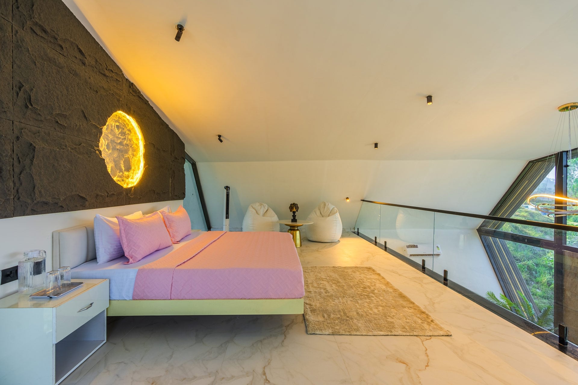 Luna Nova W/ Outdoor Pool - Ranikhet