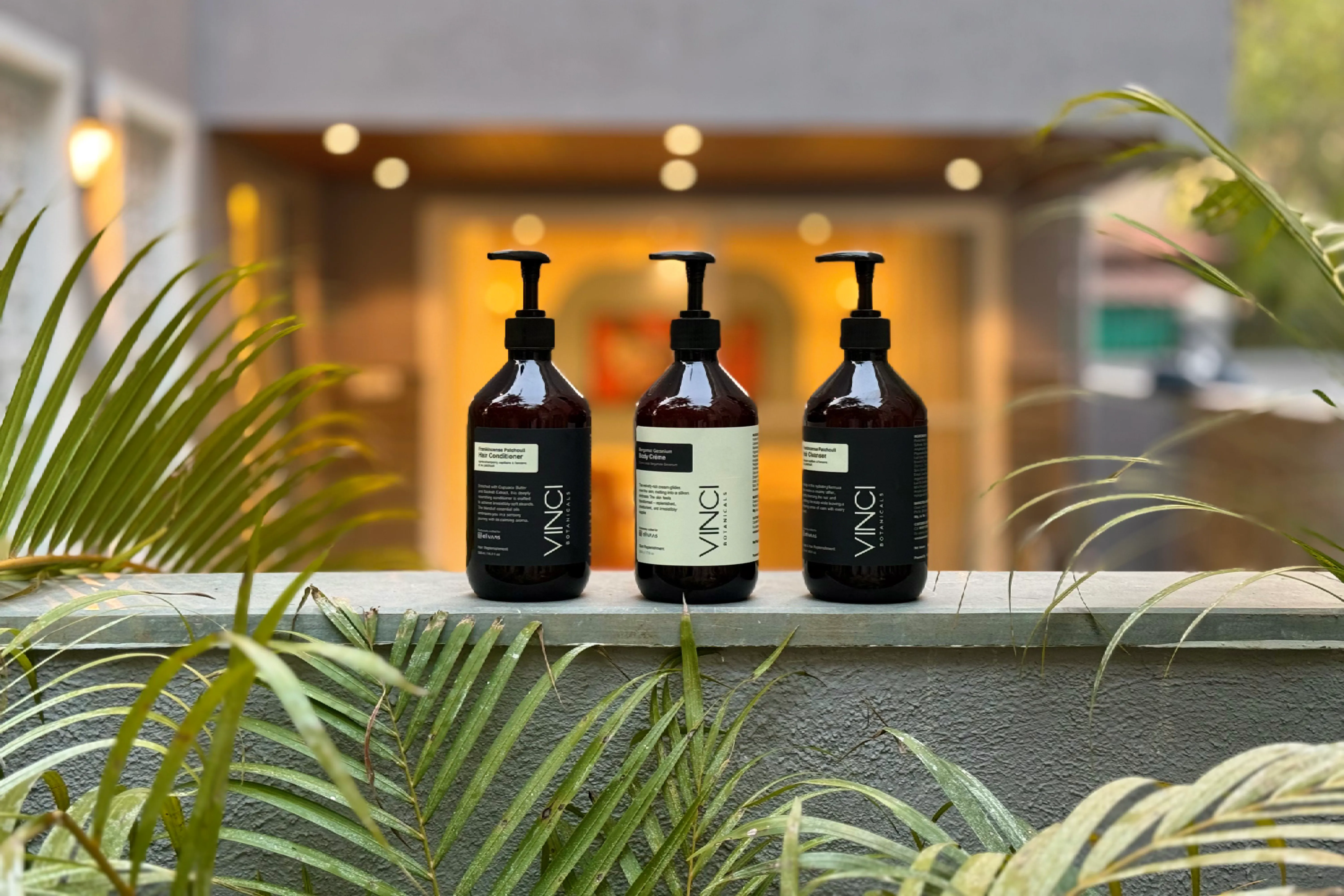 Granny’s Den | 2-Room Senior-Citizen Friendly & Pet- Welcoming Suite With Shared Pool, Restaurant & Gazebo by the River