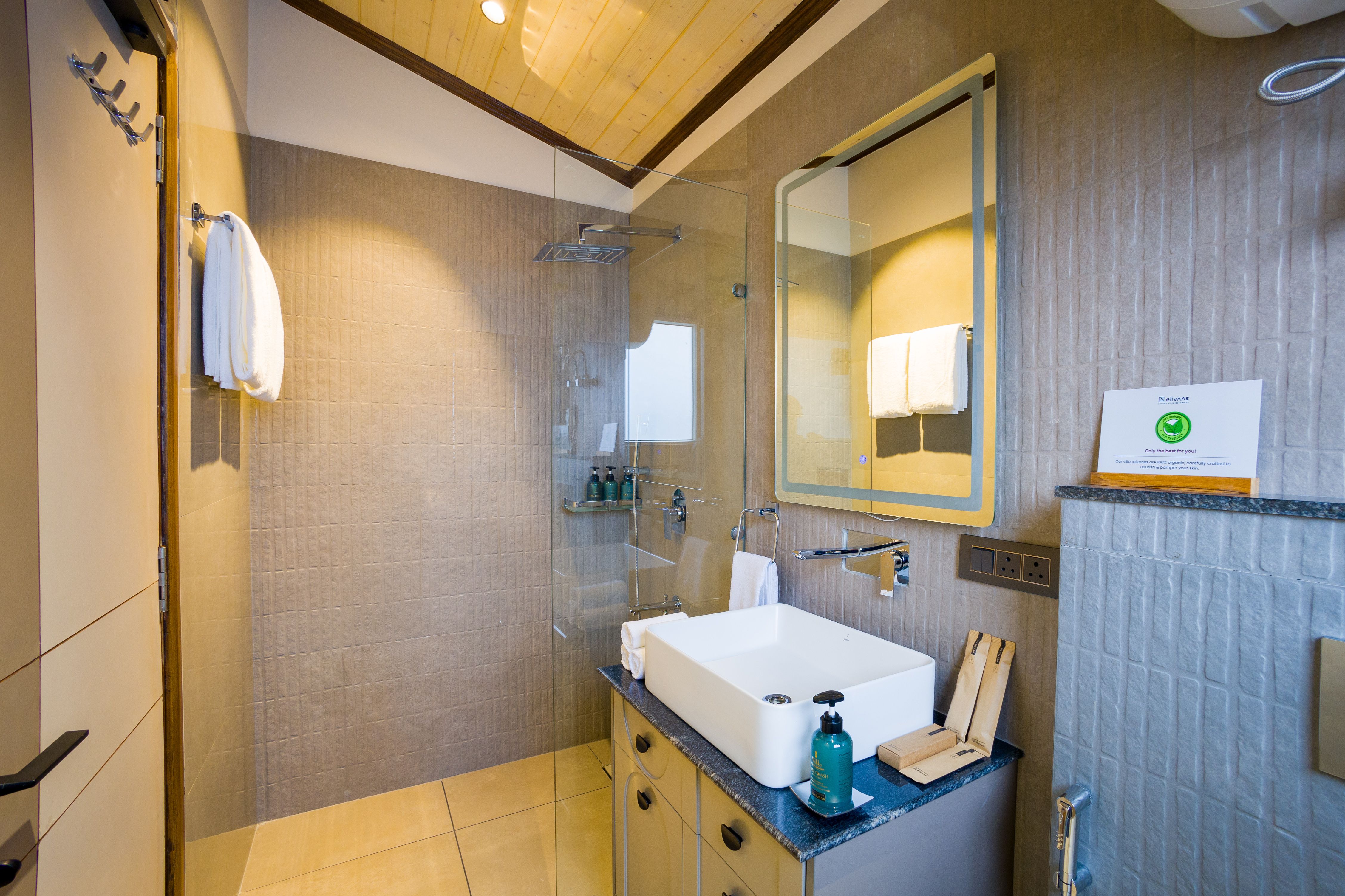 Esh Cottages Moss | Hilltop 2-BHK Retreat with Open-air Jacuzzi, Shared Garden, Pool & Cosy Lounge