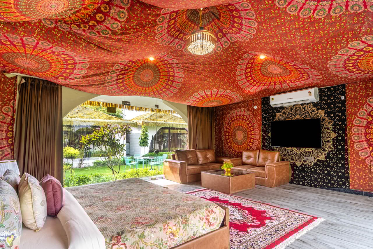 Hazel @ Rissaca Crown